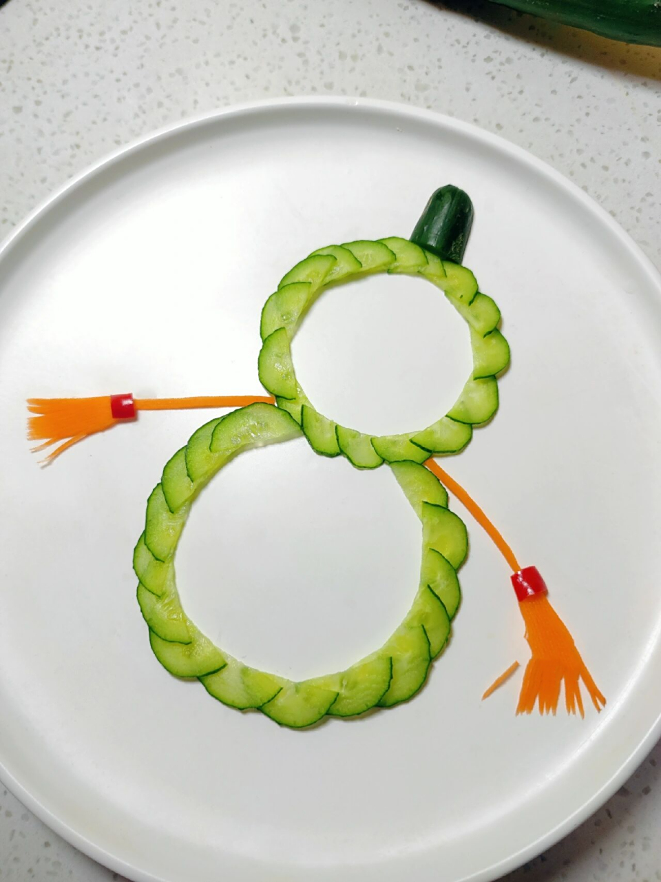 【黄瓜围边盘饰2】九宫格95家宴摆盘收藏  2022快结束96了,总结了