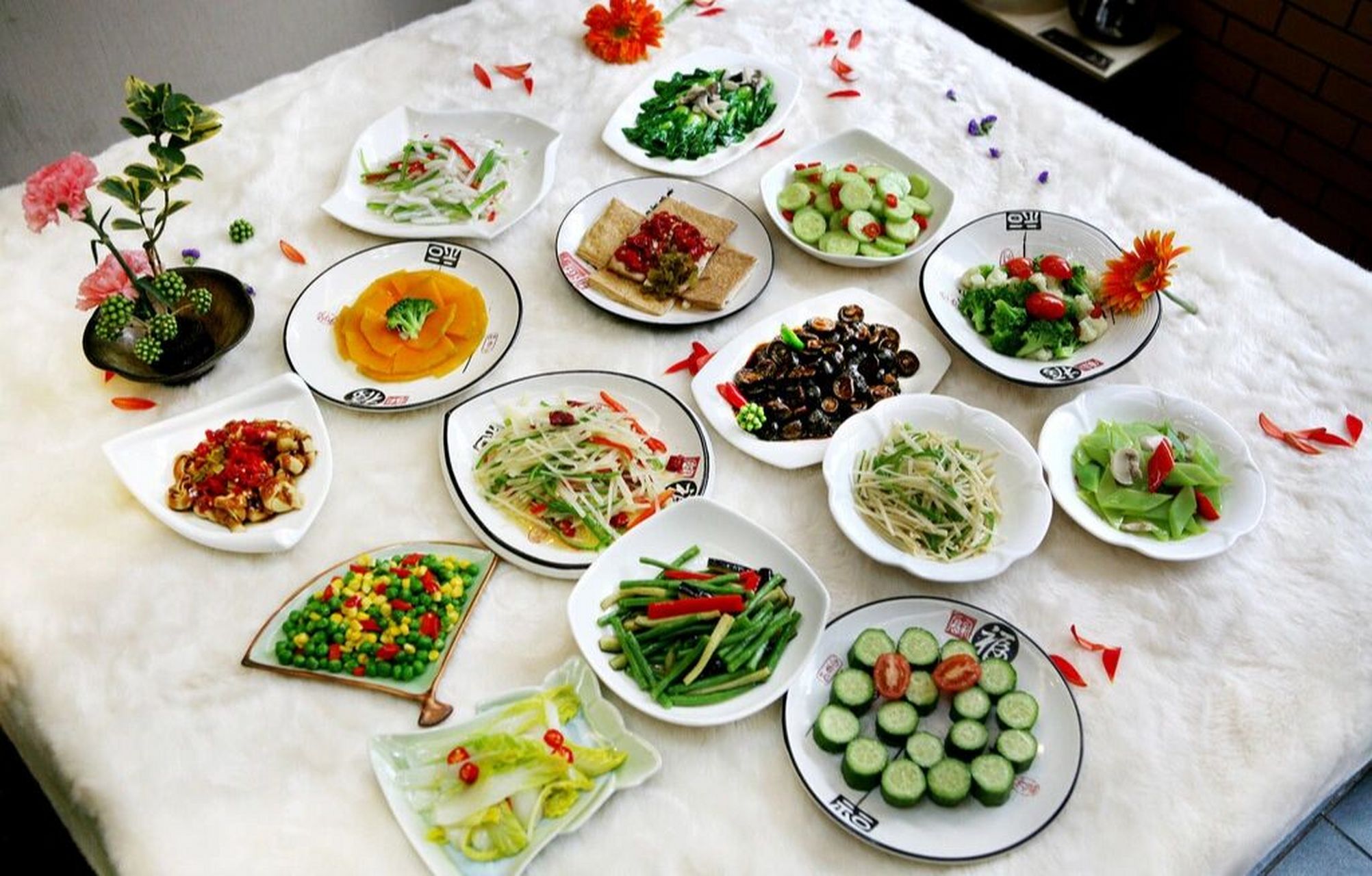 带你了解佛教素食,这么吃美容又养颜 我们常见寺院的师父们有的因为