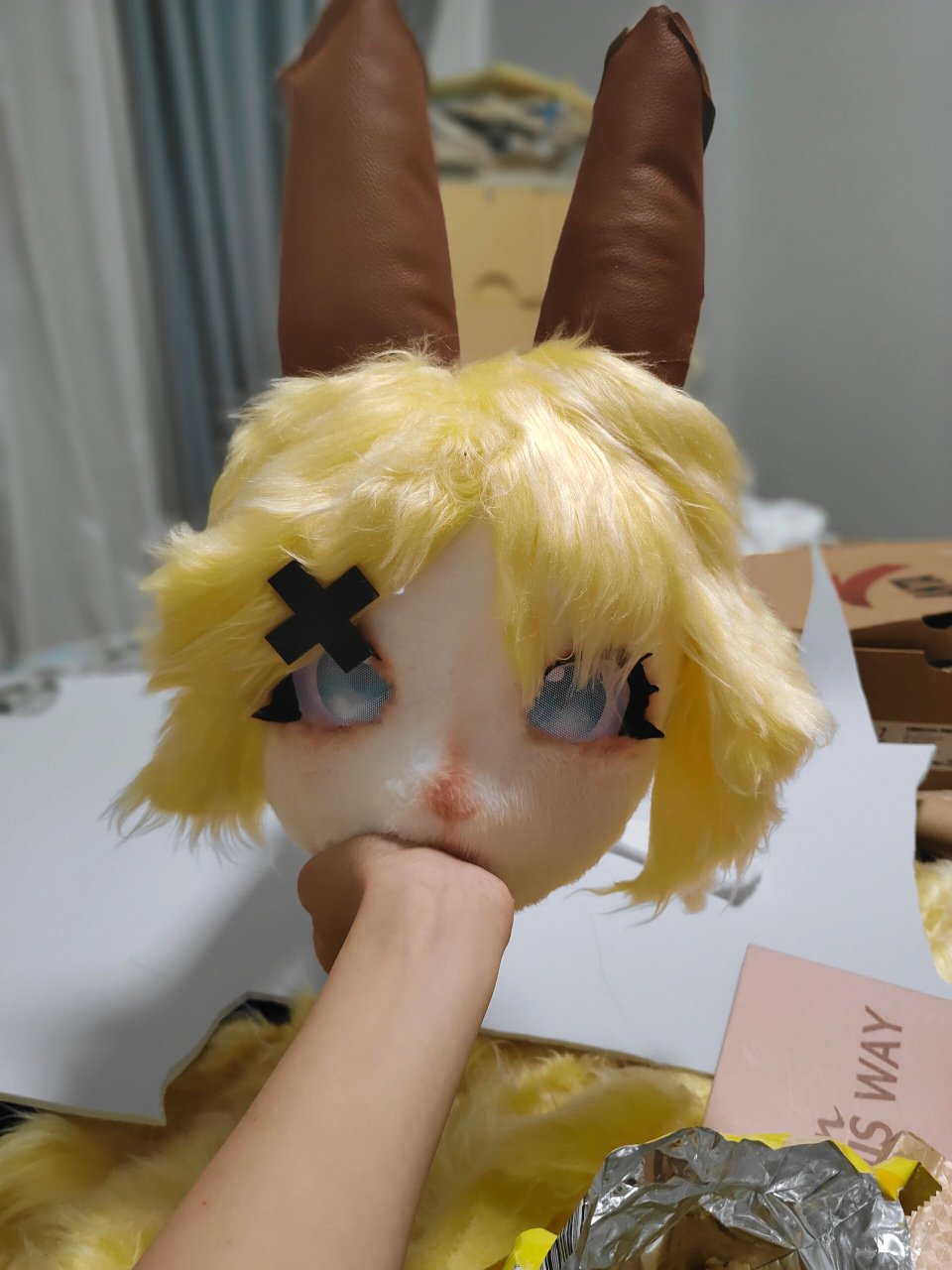 目前成本仅40的兽头 十块钱的兔子面具,18块的毛,12块的眼,剩下材料的