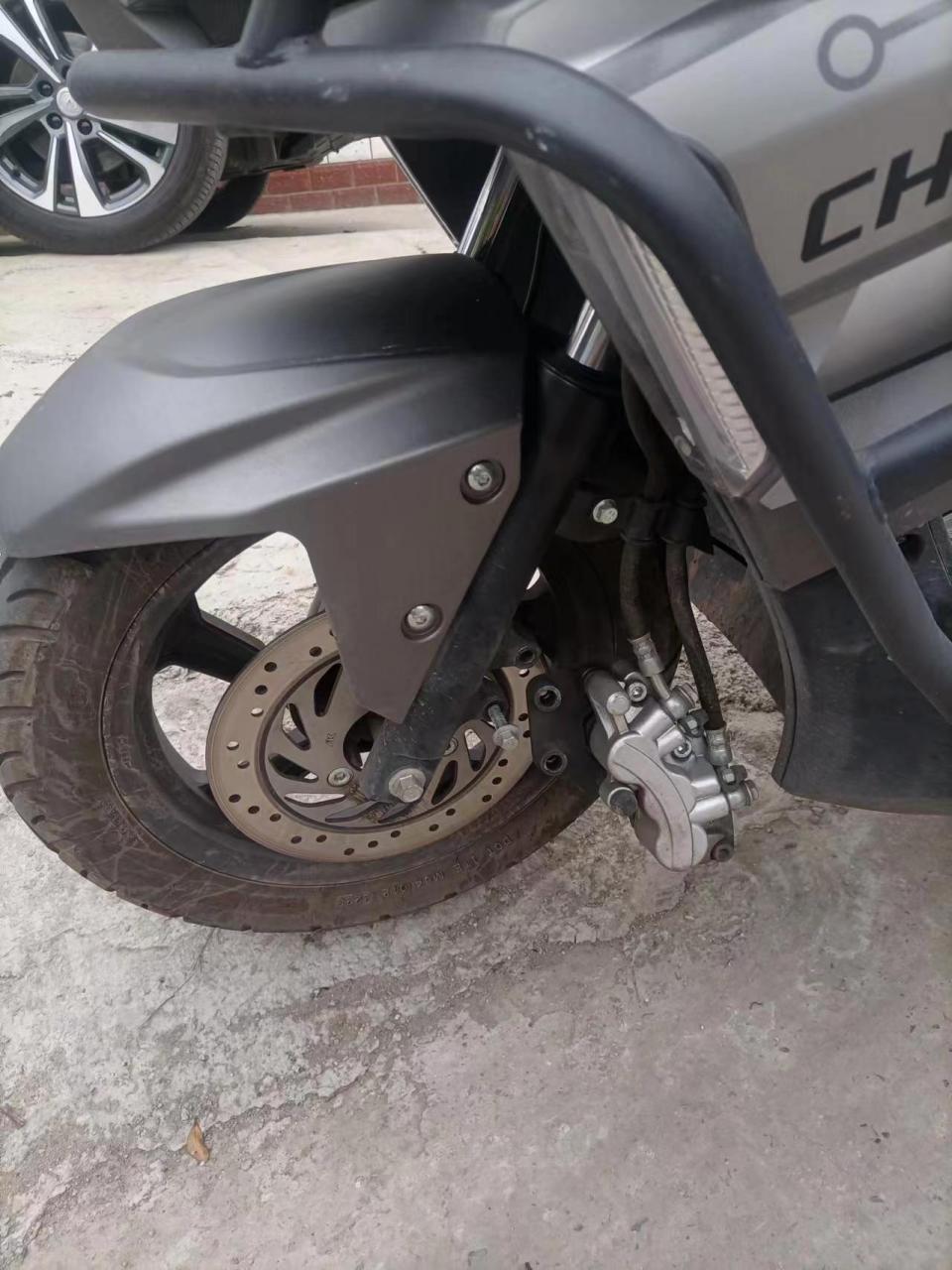 在这家购买的建设摩托才骑行几天就发现刹车有异响,说是新车需要磨合