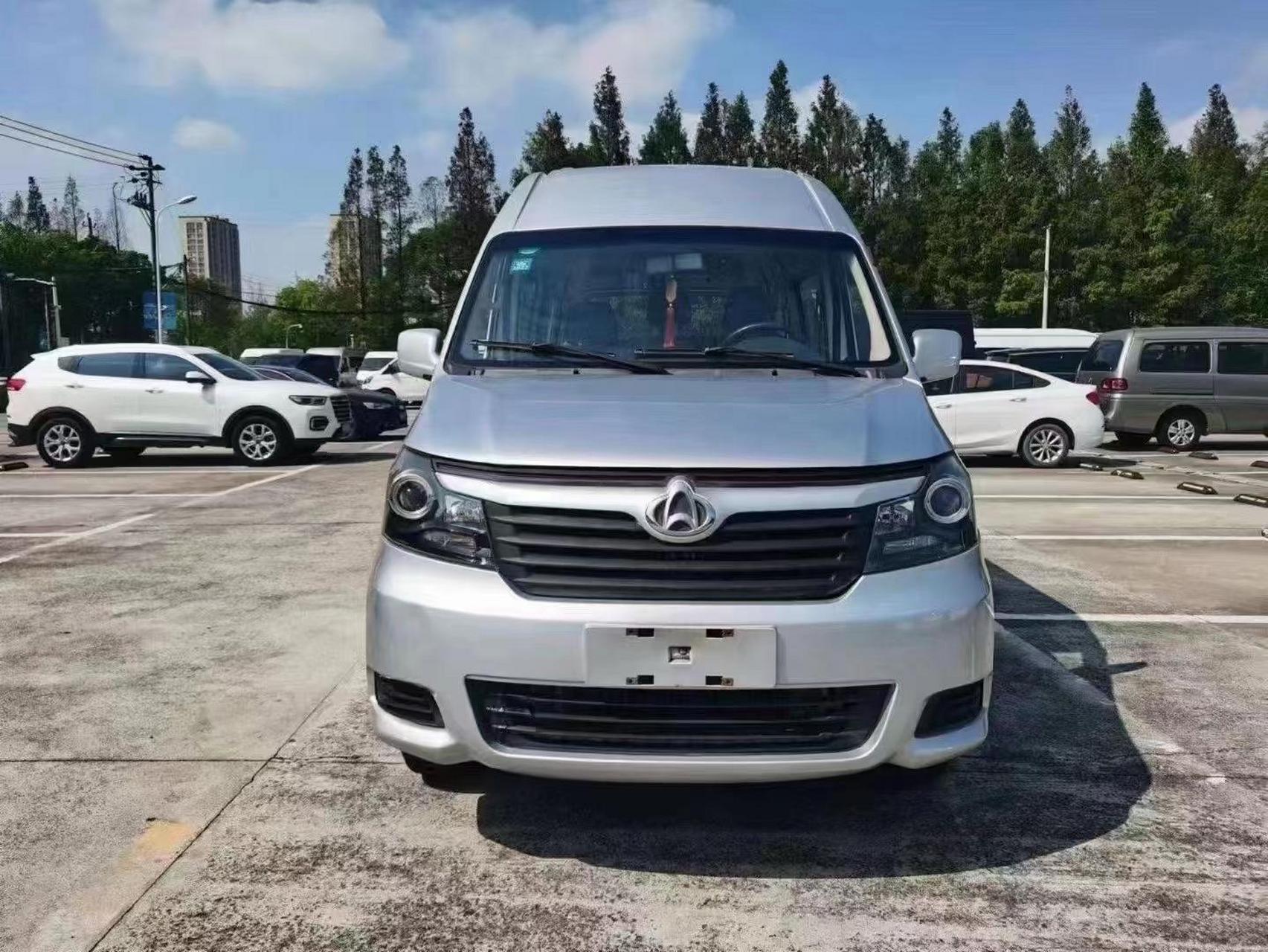 18年5长安睿行m90加长版高顶,空间超大,2.