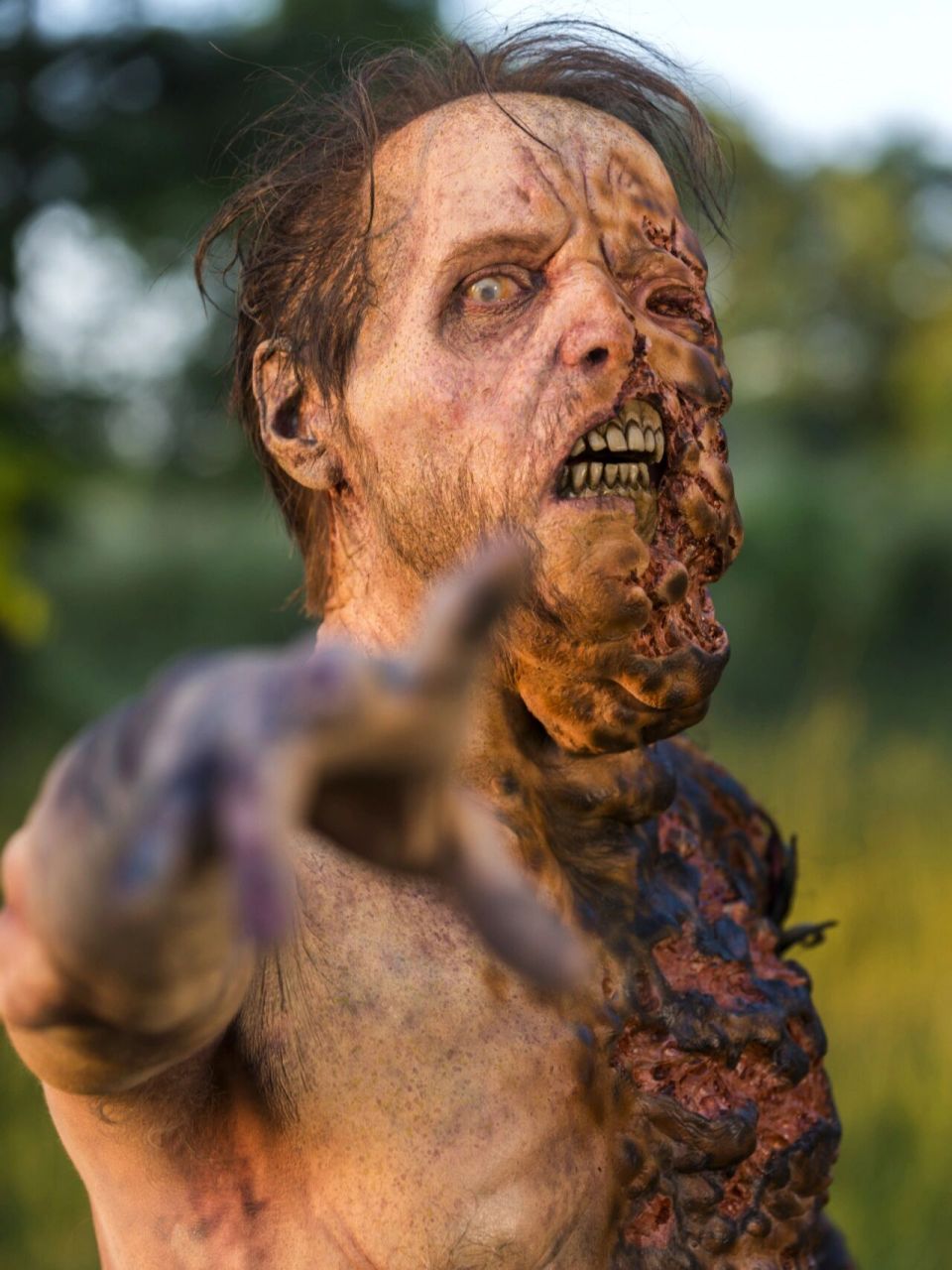 这化妆绝了!《行尸走肉》丧尸颜值赏① 你最喜欢哪一个丧尸的颜值?