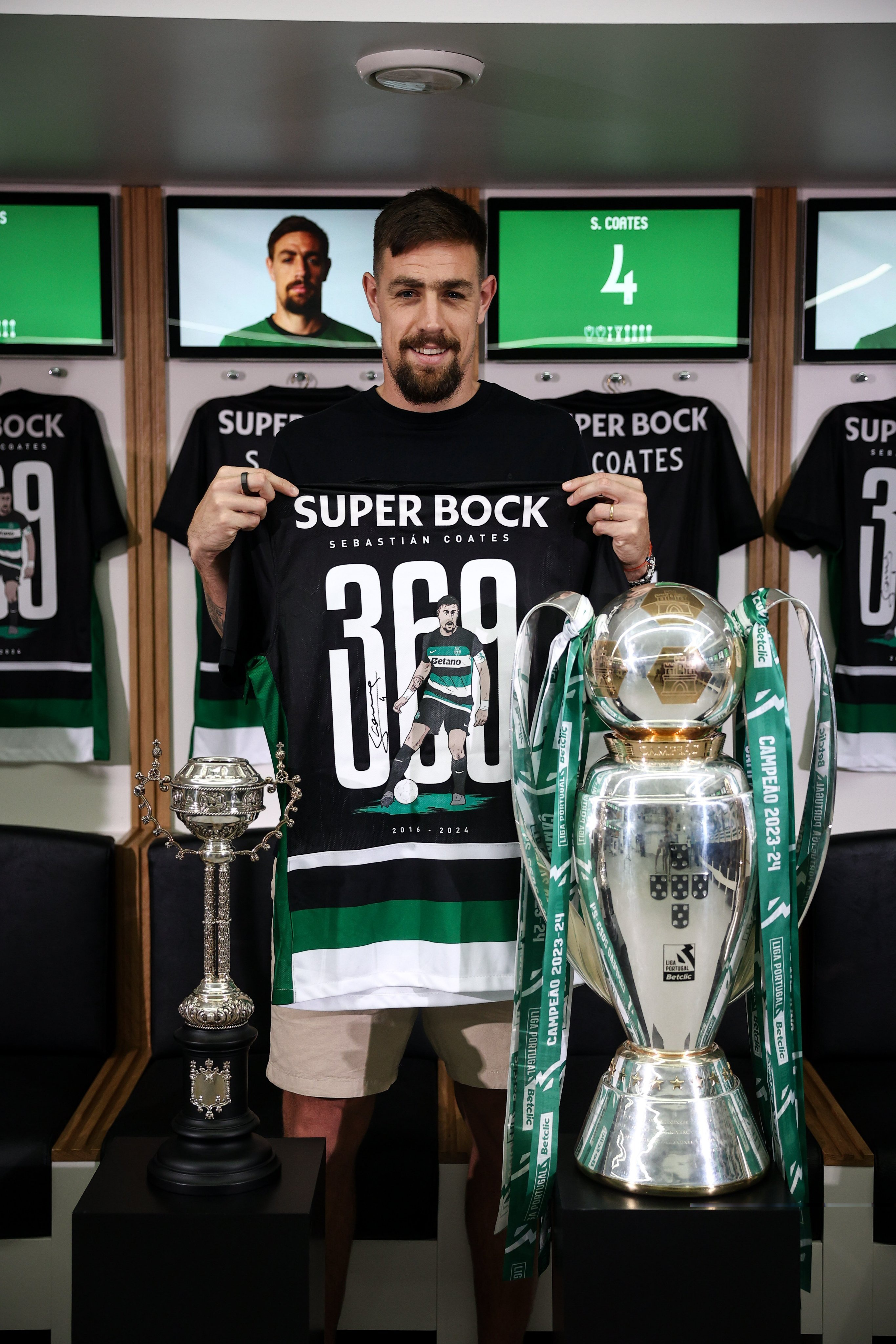 21和2021/22),一座葡萄牙杯(2018/19)和一座葡萄牙超级杯(2021/22