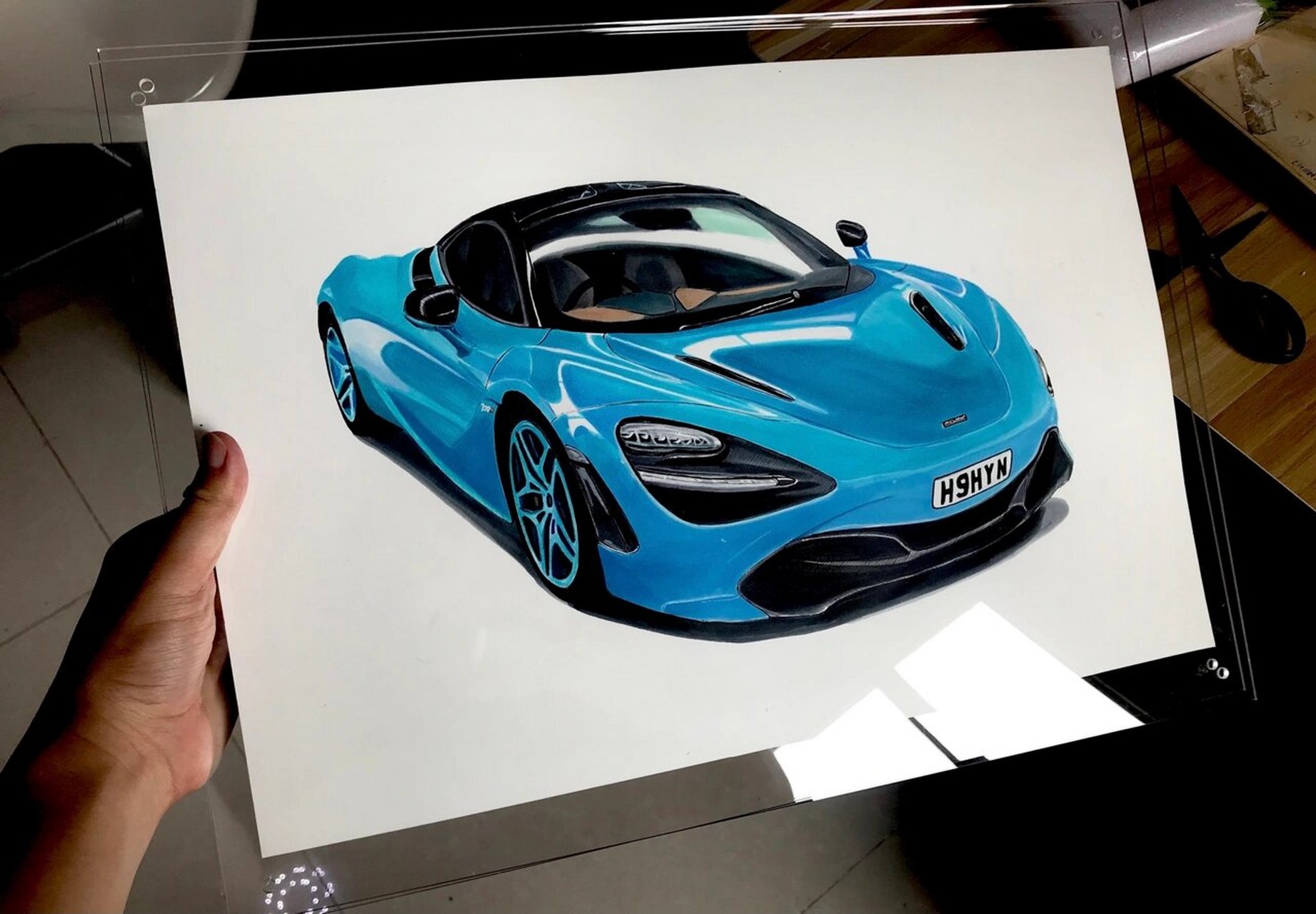 比如这台迈凯伦720s,应该还是第一次发蓝色的车,让我们一同来看看