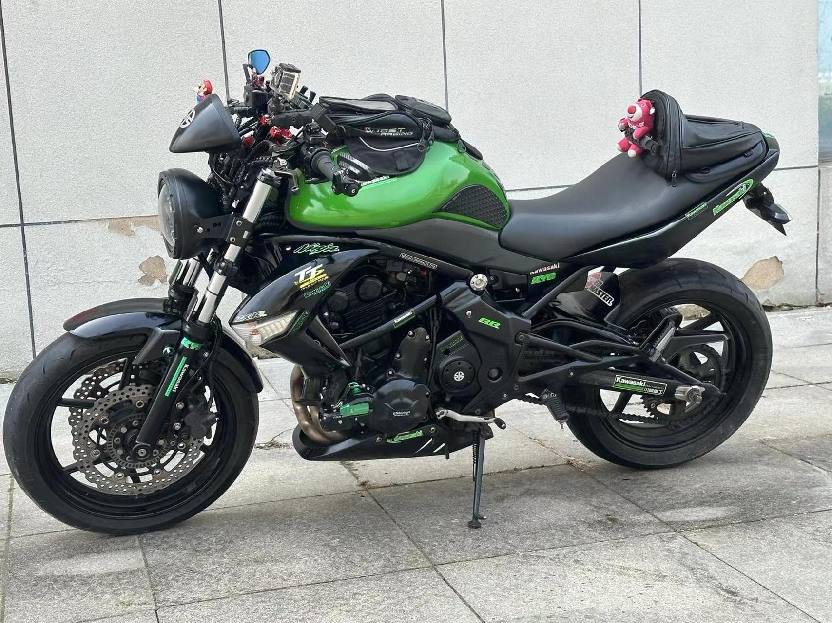 1580090精品川崎er6n摩托车 双.