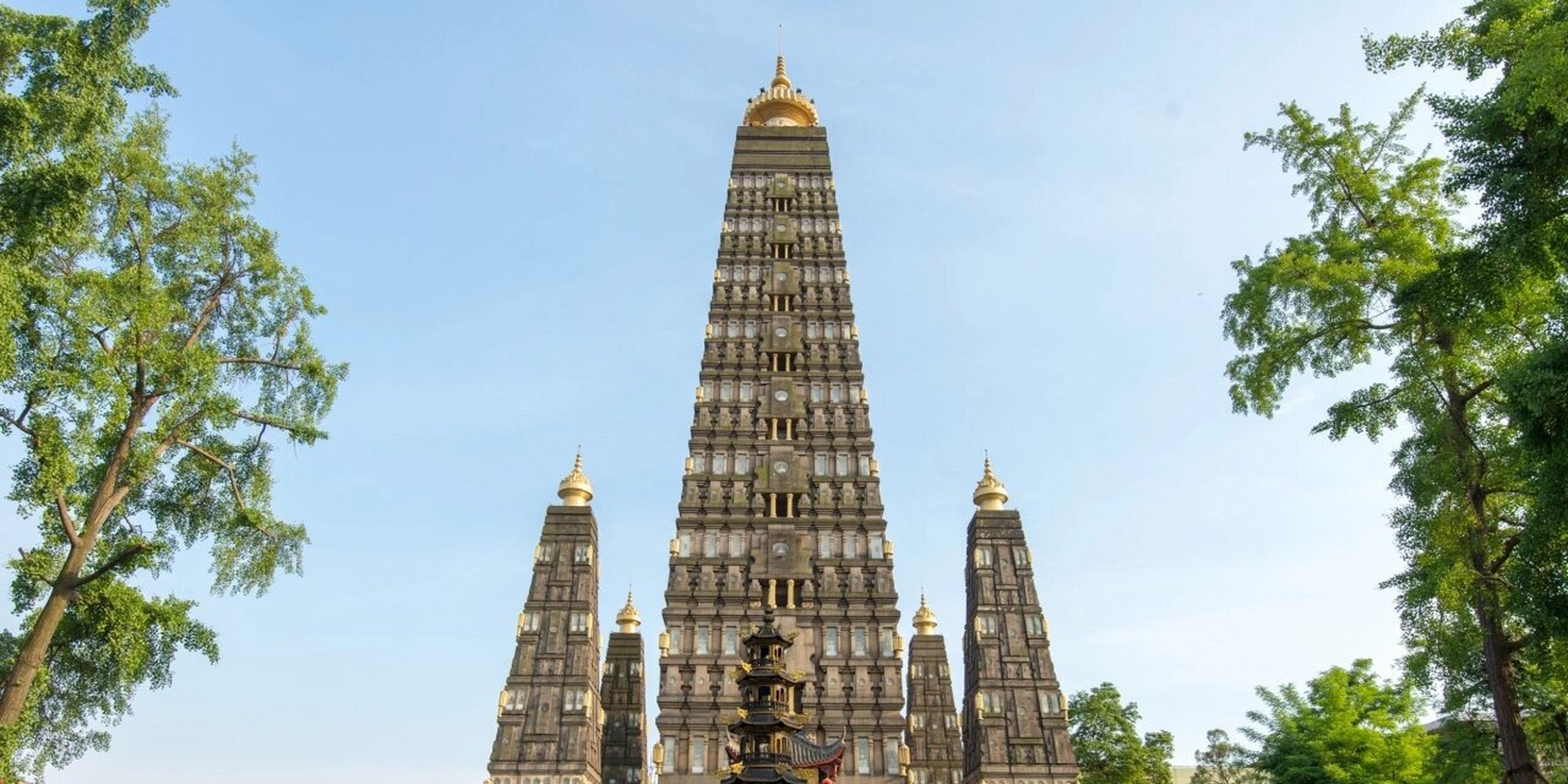 关于四川省成都市彭州市龙兴寺 彭州有3000多年历史,人文底蕴厚重,曾