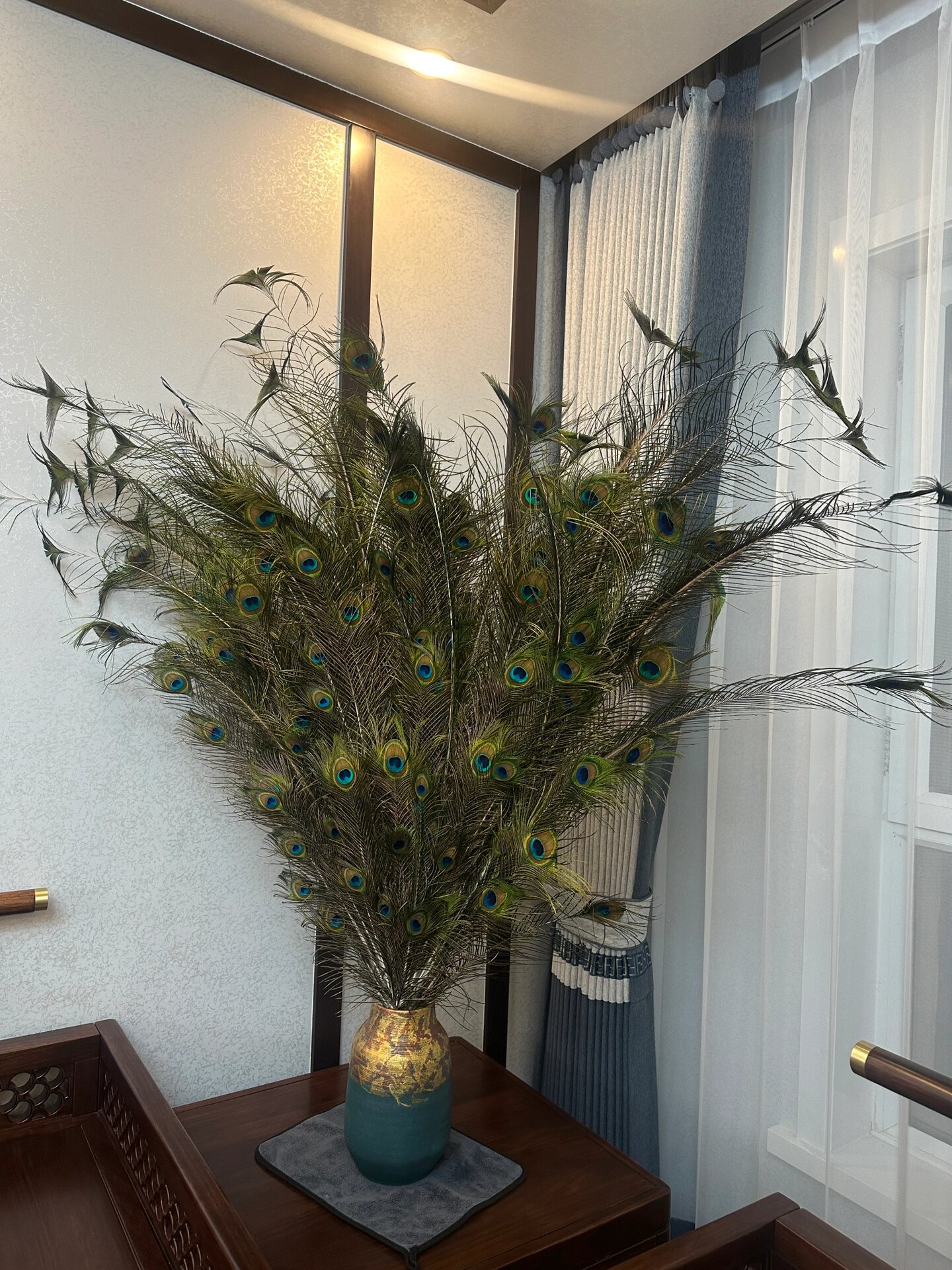 姐妹们一定要用孔雀毛插花?