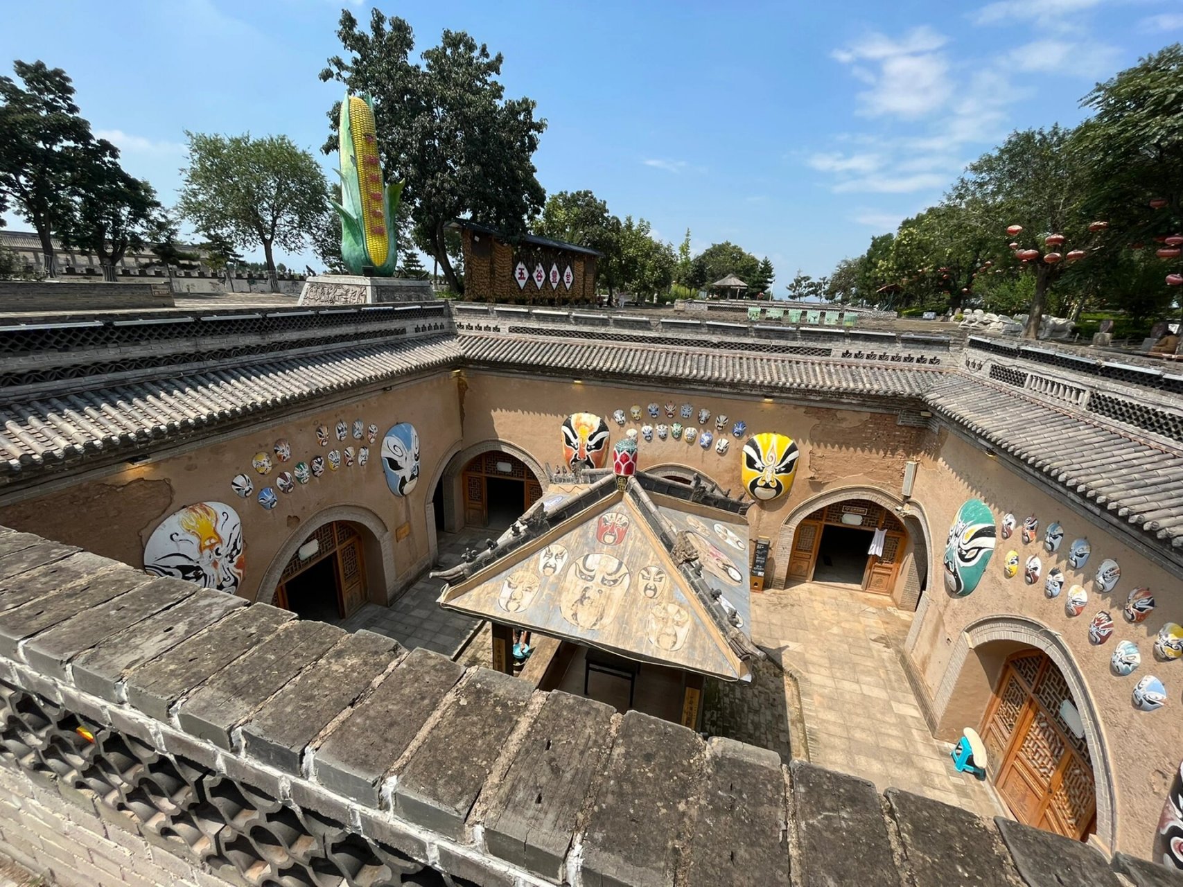 来看看地下古村落,河南古老又神奇地坑院 三门峡市陕州地坑院!