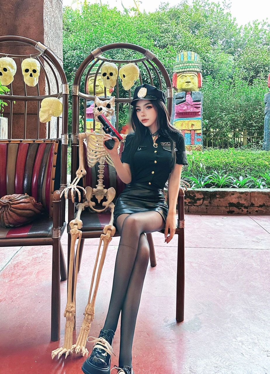 黑丝女警