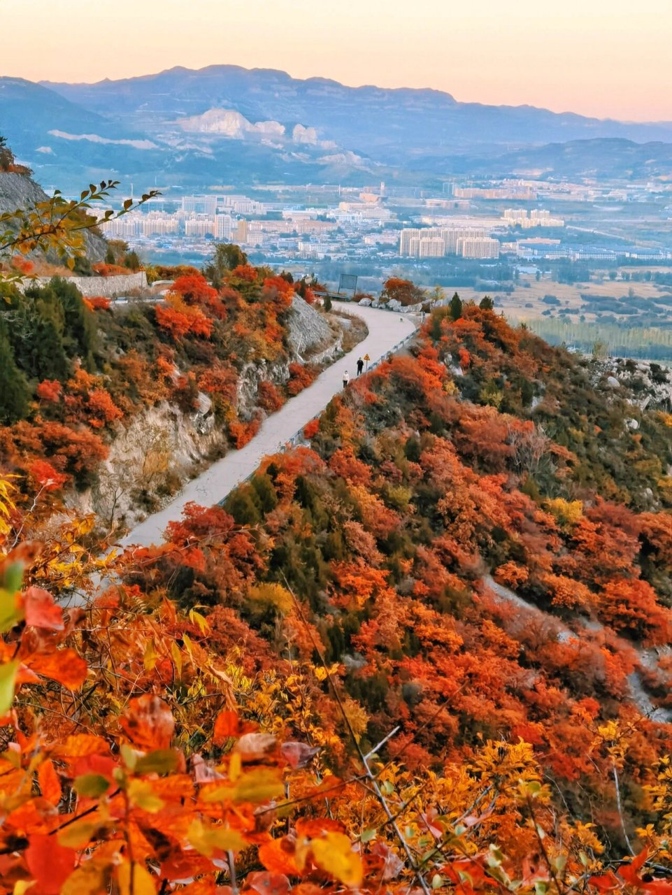 92太原赏红92 崛围山93 体能的地下室 眼睛的小阁楼 上山的路真