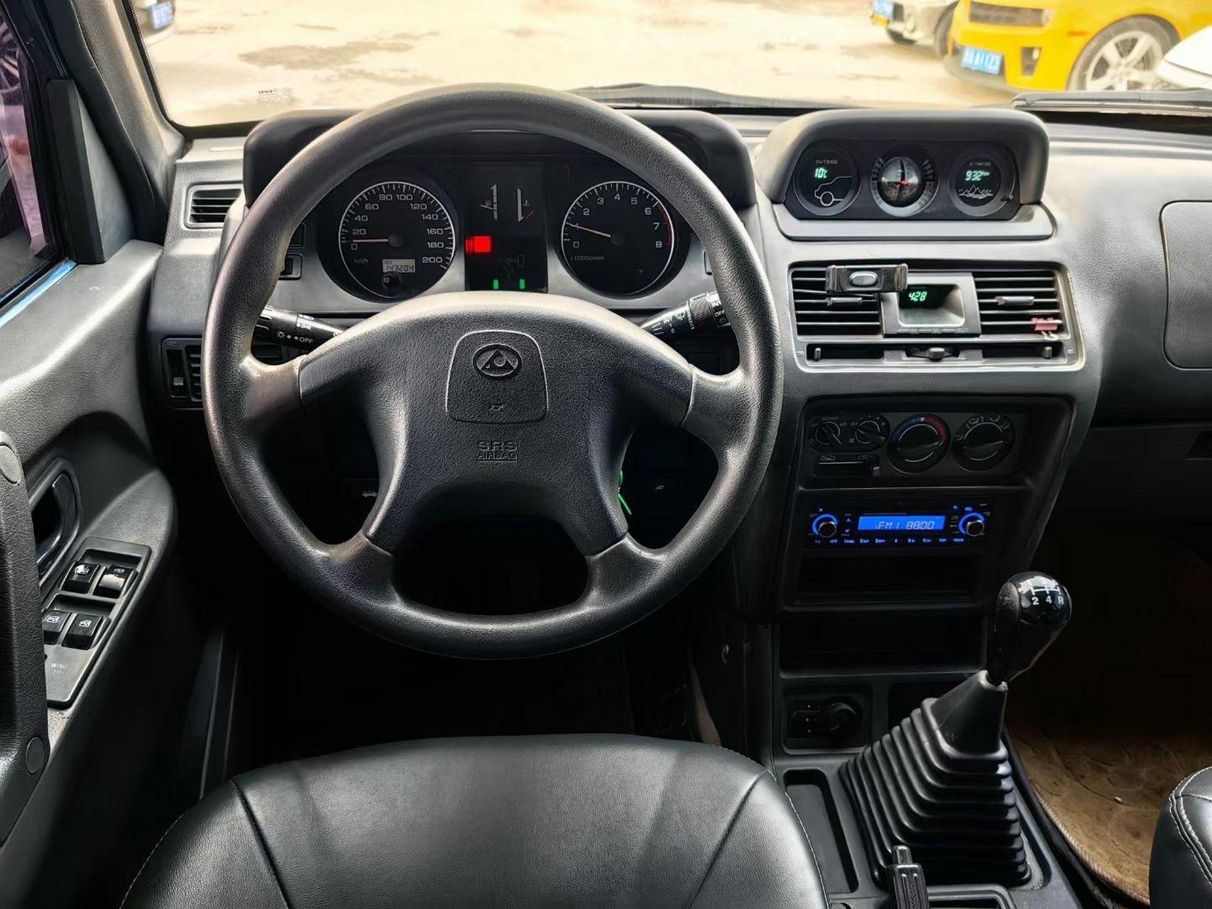 猎豹奇兵,手动挡2.2电子四驱