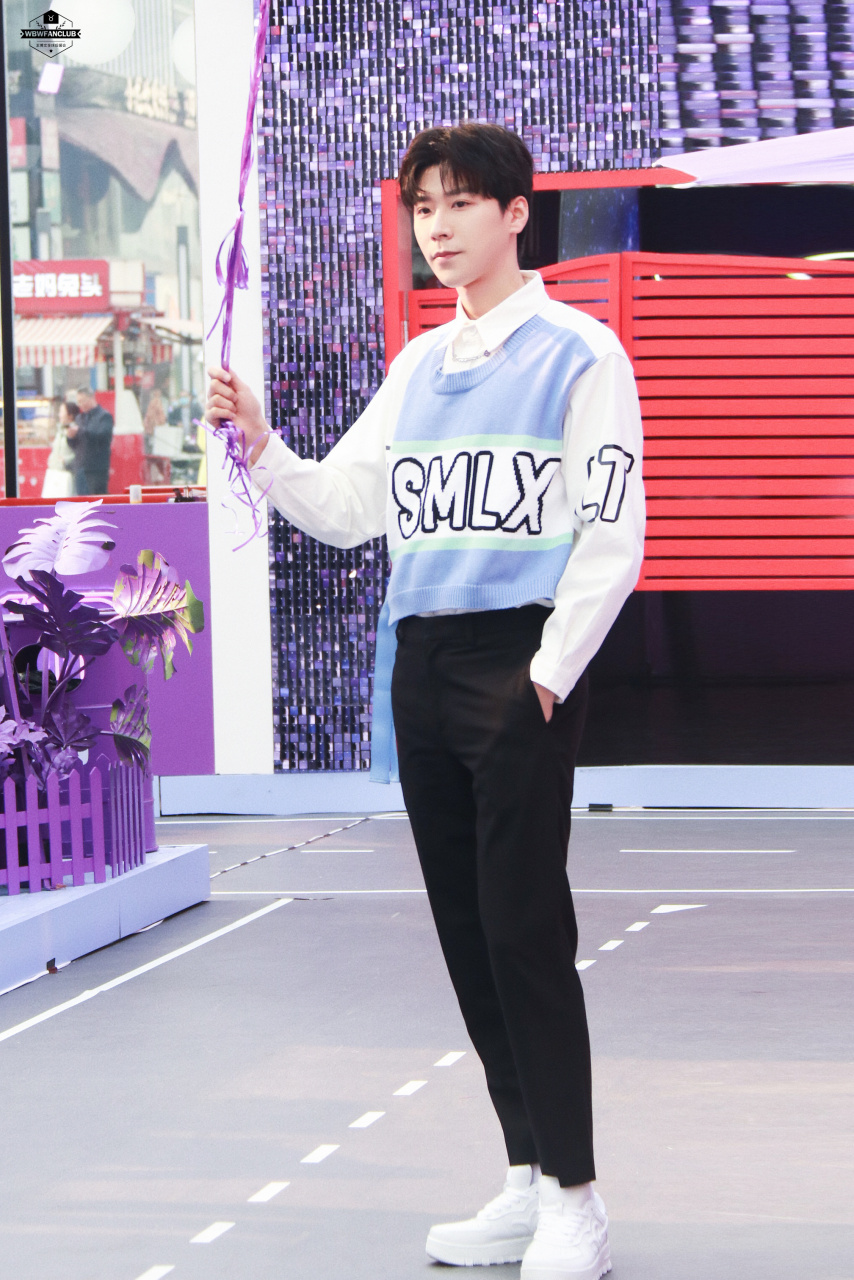 王博文的记事本##王博文中国乒乓#  230203|urban decay快闪探店  每