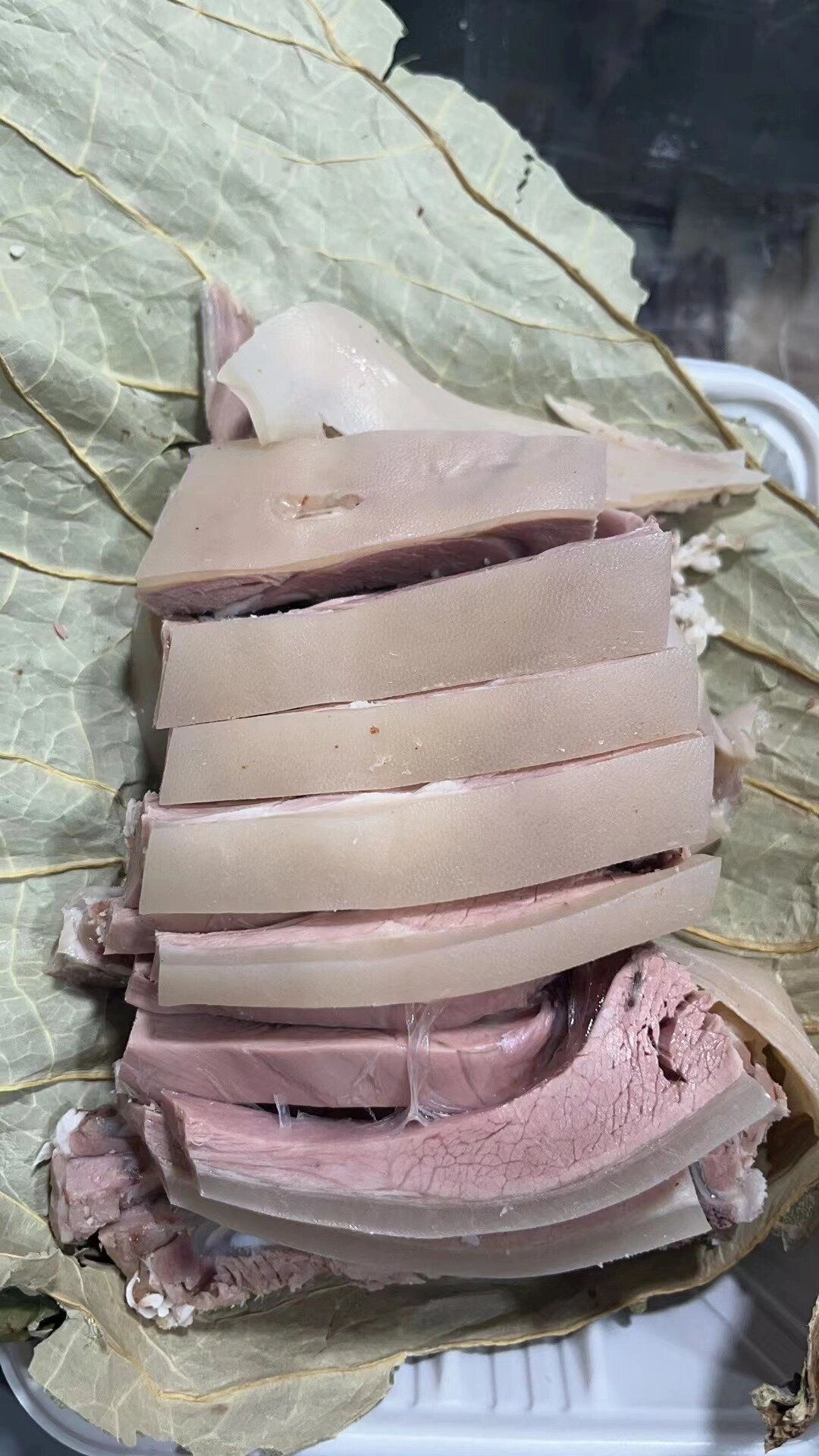 千祥羊肉,白切羊肉,山羊整只煮熟