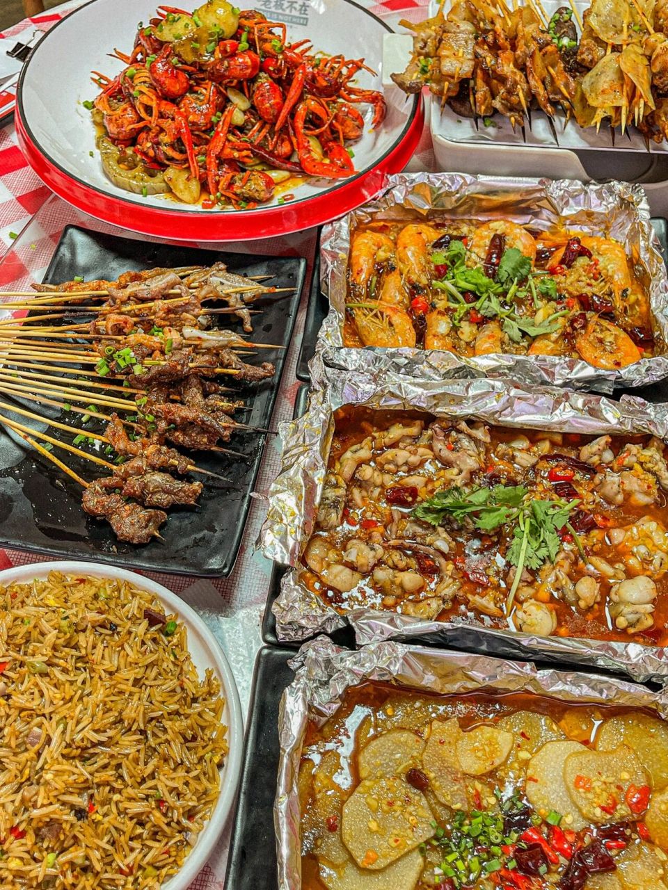 长沙吃宵夜还是得大排档!想找到长沙到底什么好吃!