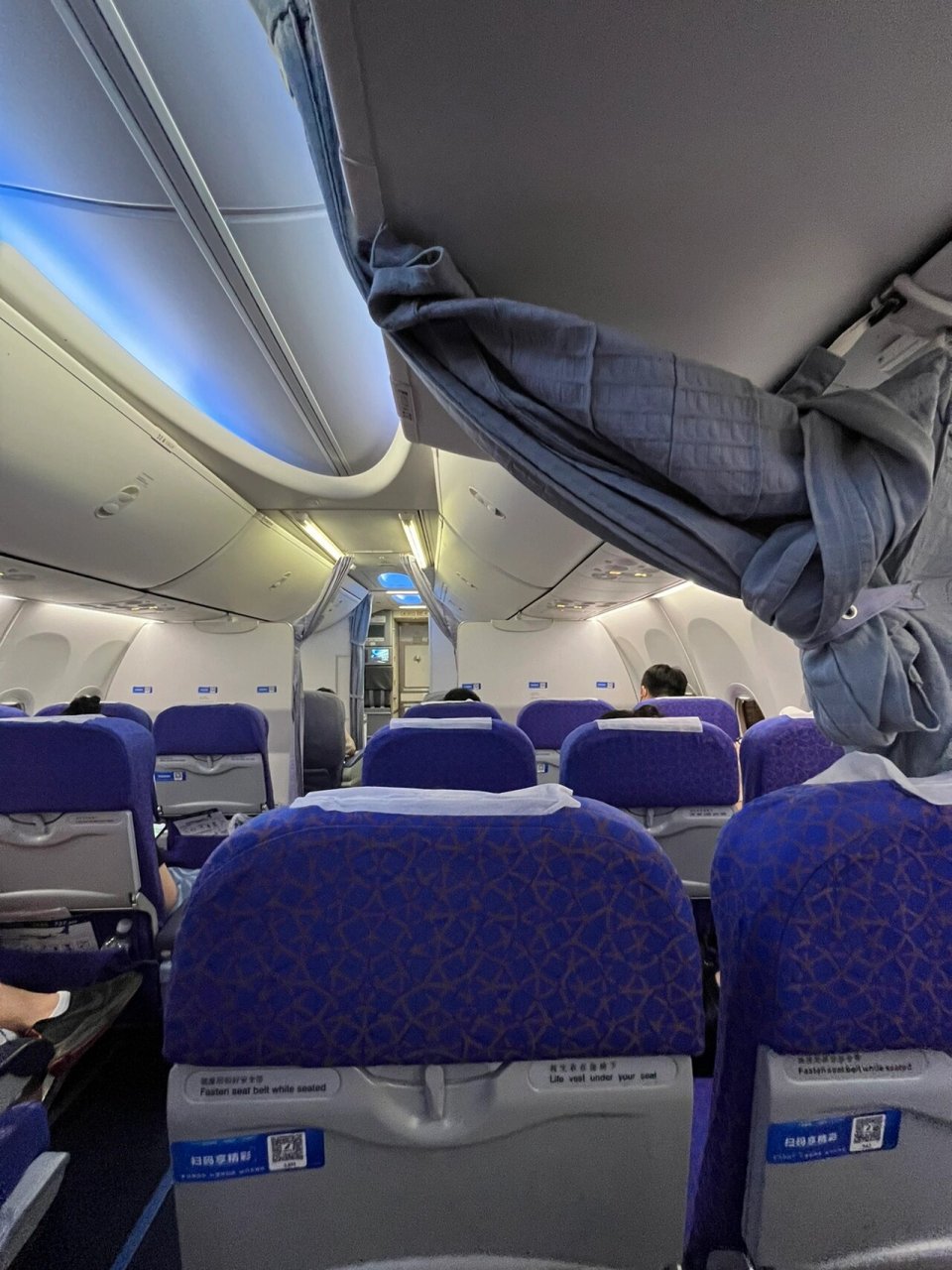 中国南方航空波音737-800经济舱 重庆飞长沙,一个半小时,短途飞行,无