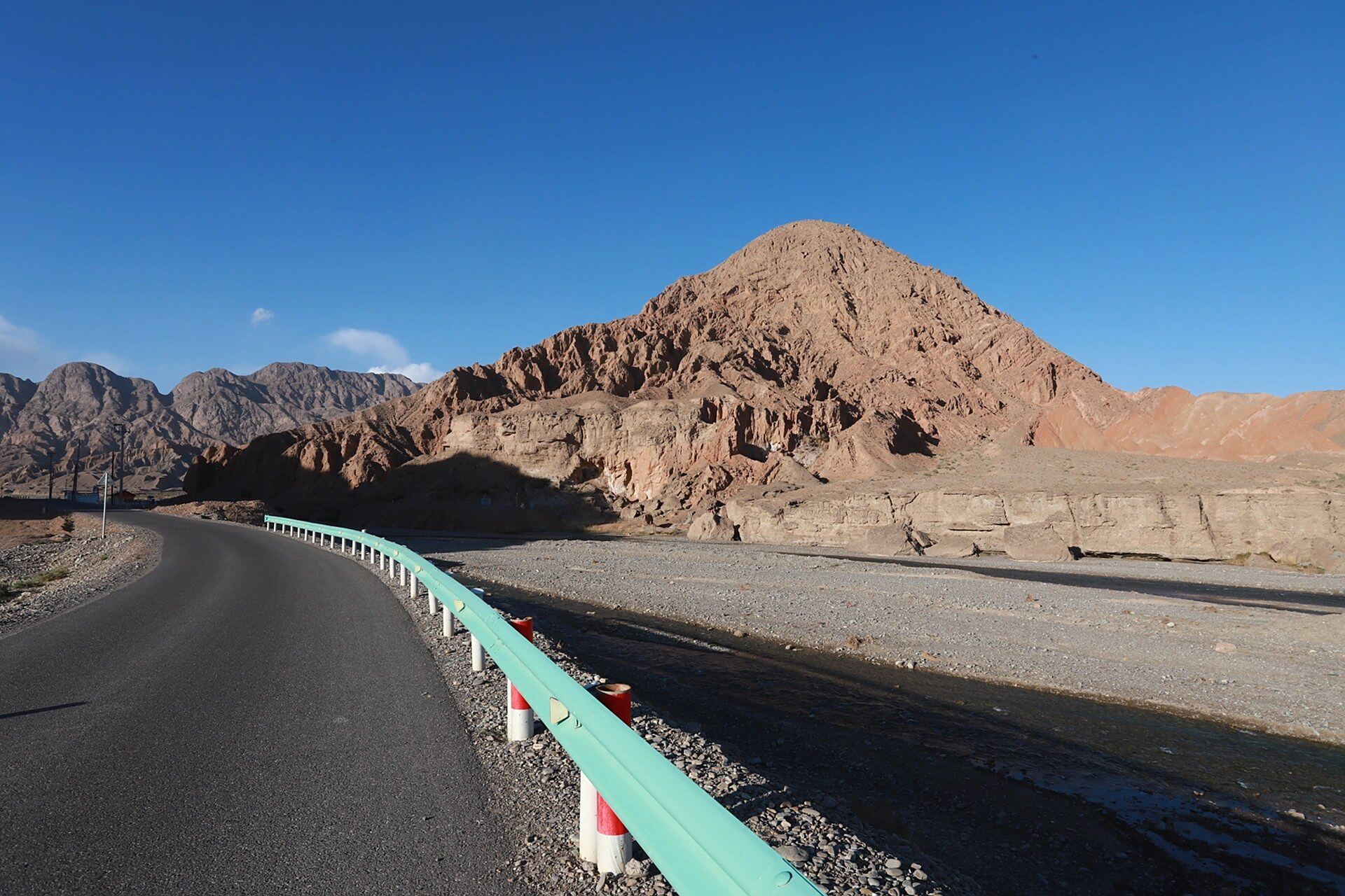 南疆阿图什大峡谷 白沙湖,卡湖在我眼里远没有"阿湖"来得惊艳!