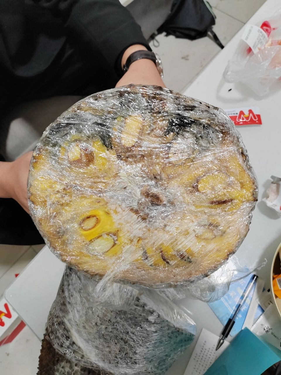 拼多多卖家让我把烂掉的菠萝蜜吃掉!