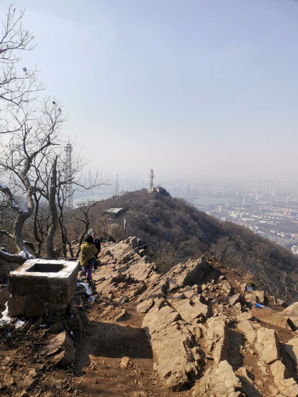 南京紫金山登山图片