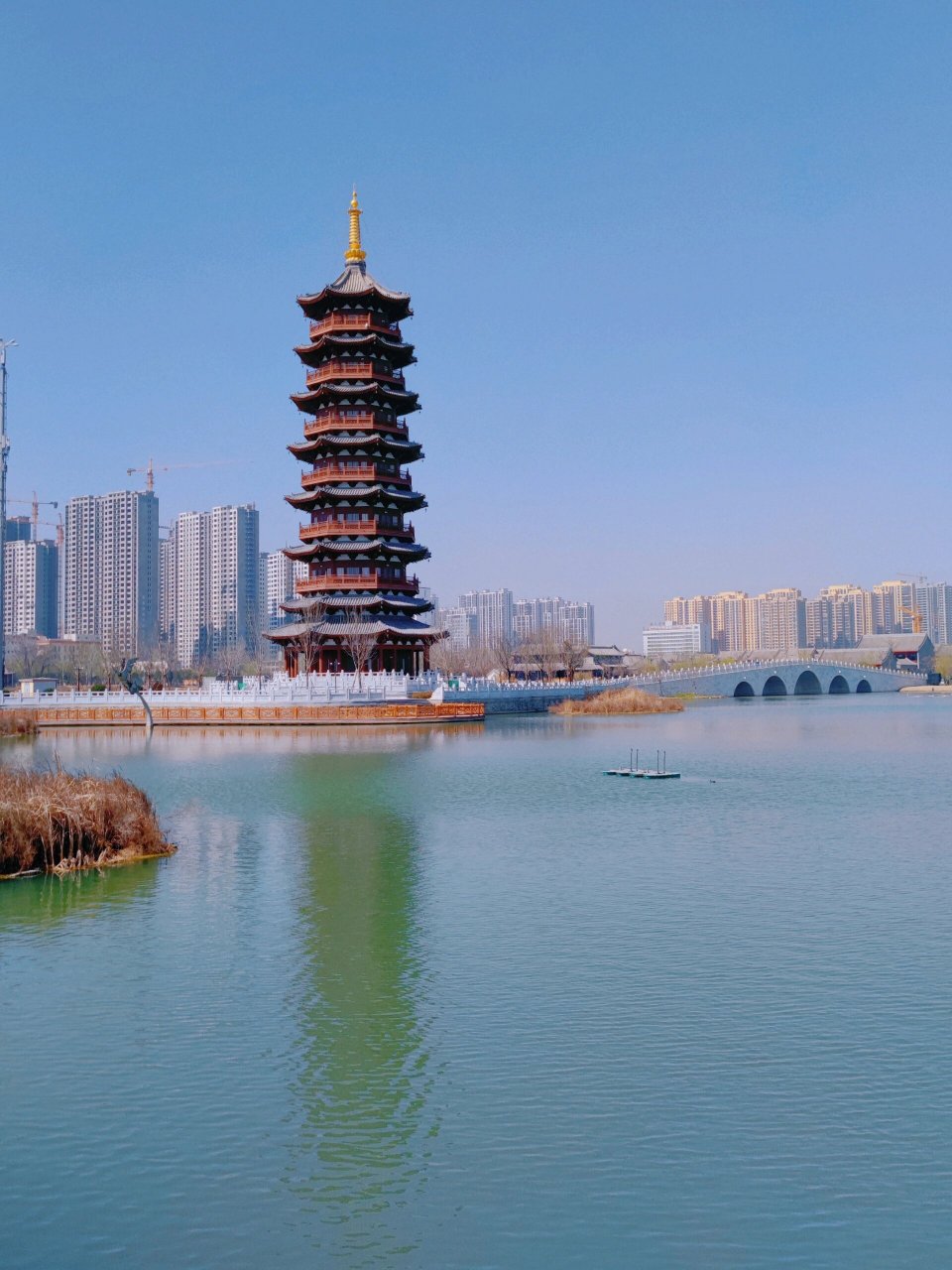 漫步老城曹州,古城与水相映岂不美哉 老城曹州,水邑天下中,菏泽文化源