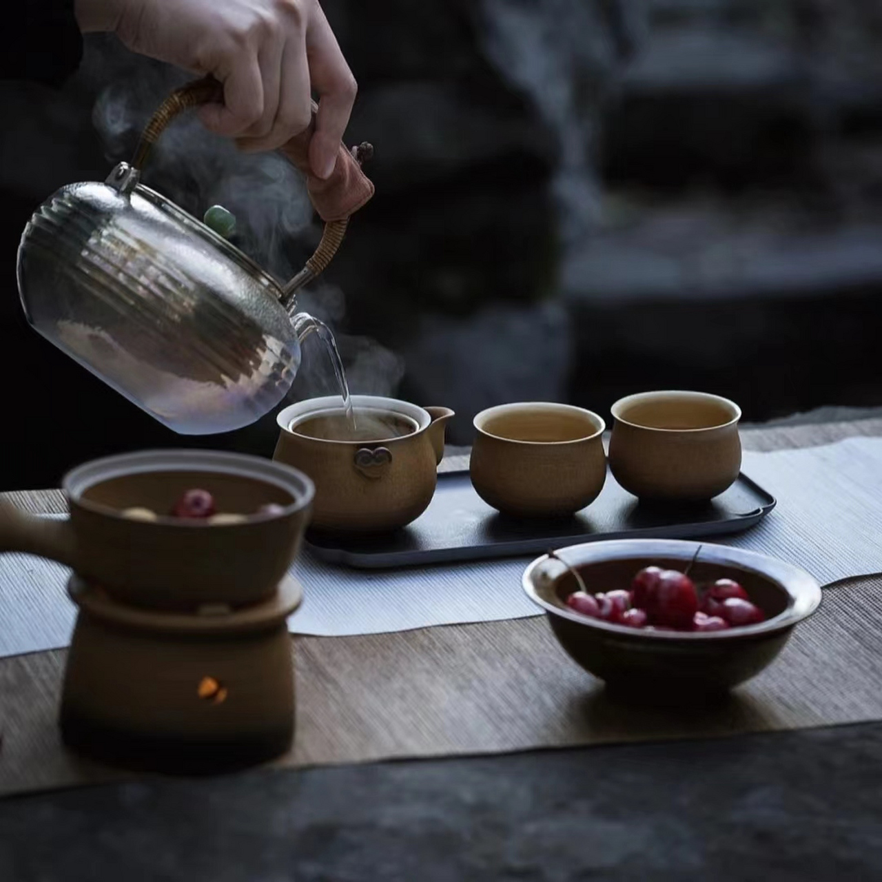喝茶图片真实图片 一杯清茶,润泽心田,喝茶,是一种淡然的享受,让人