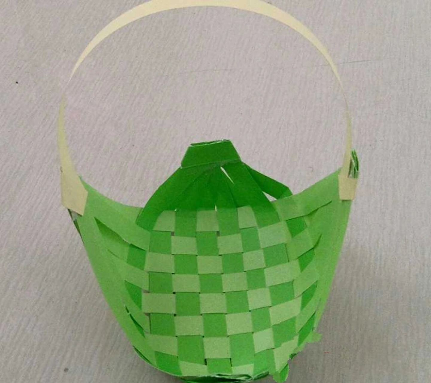 纸条编织篮子
