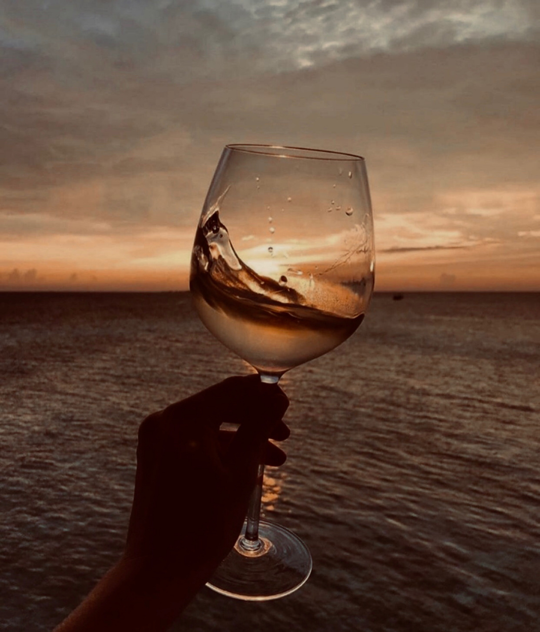 美图|背景图|壁纸|分享一组酒杯美图