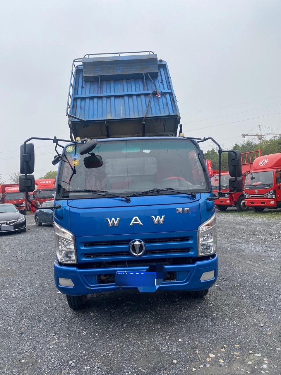 奥驰x3国五潍柴130动力,8档,825轮胎,4.2米原厂高栏自卸