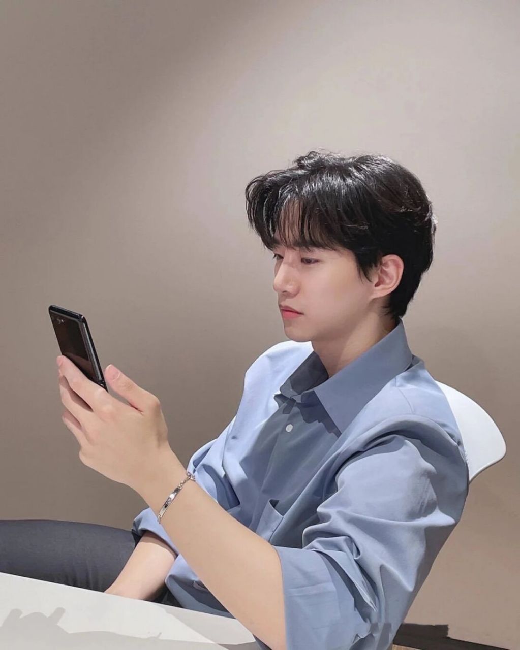 这真的是30岁的男人嘛? 李俊昊怎么可以越来越帅!