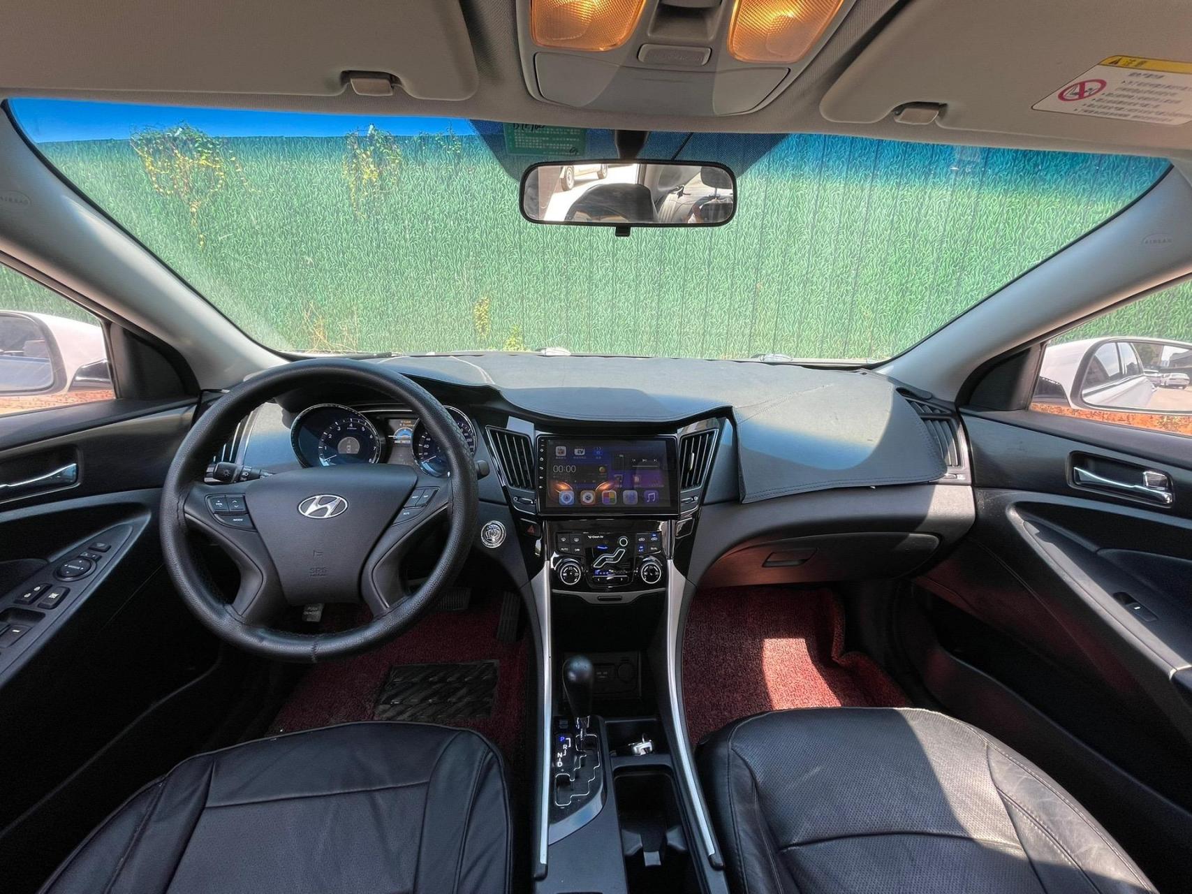 12年9月上牌现代索八,自动2.