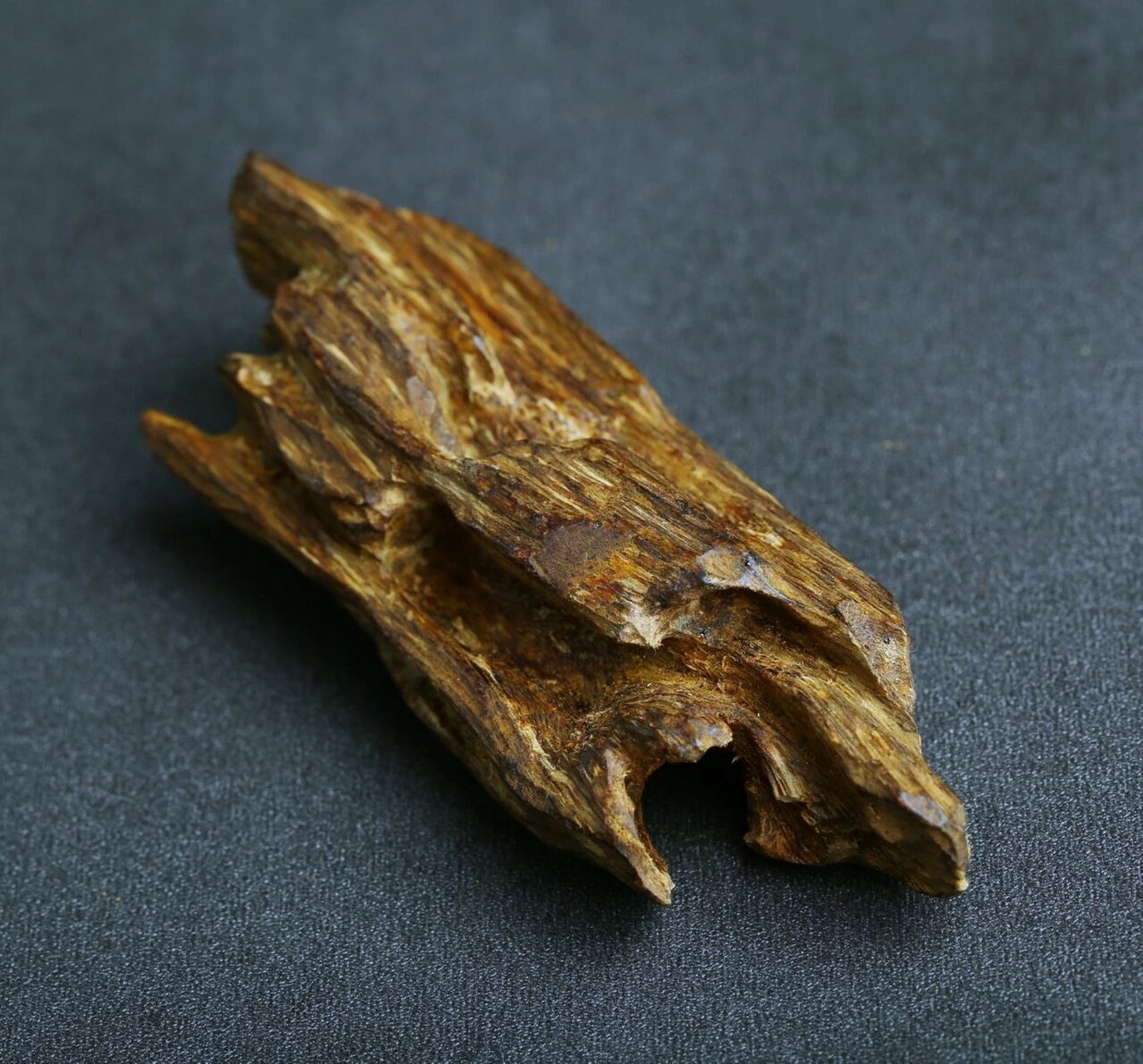 顶级奇楠沉香,真是可遇不可求90 奇楠之珍贵,不仅是香道闻香之极品