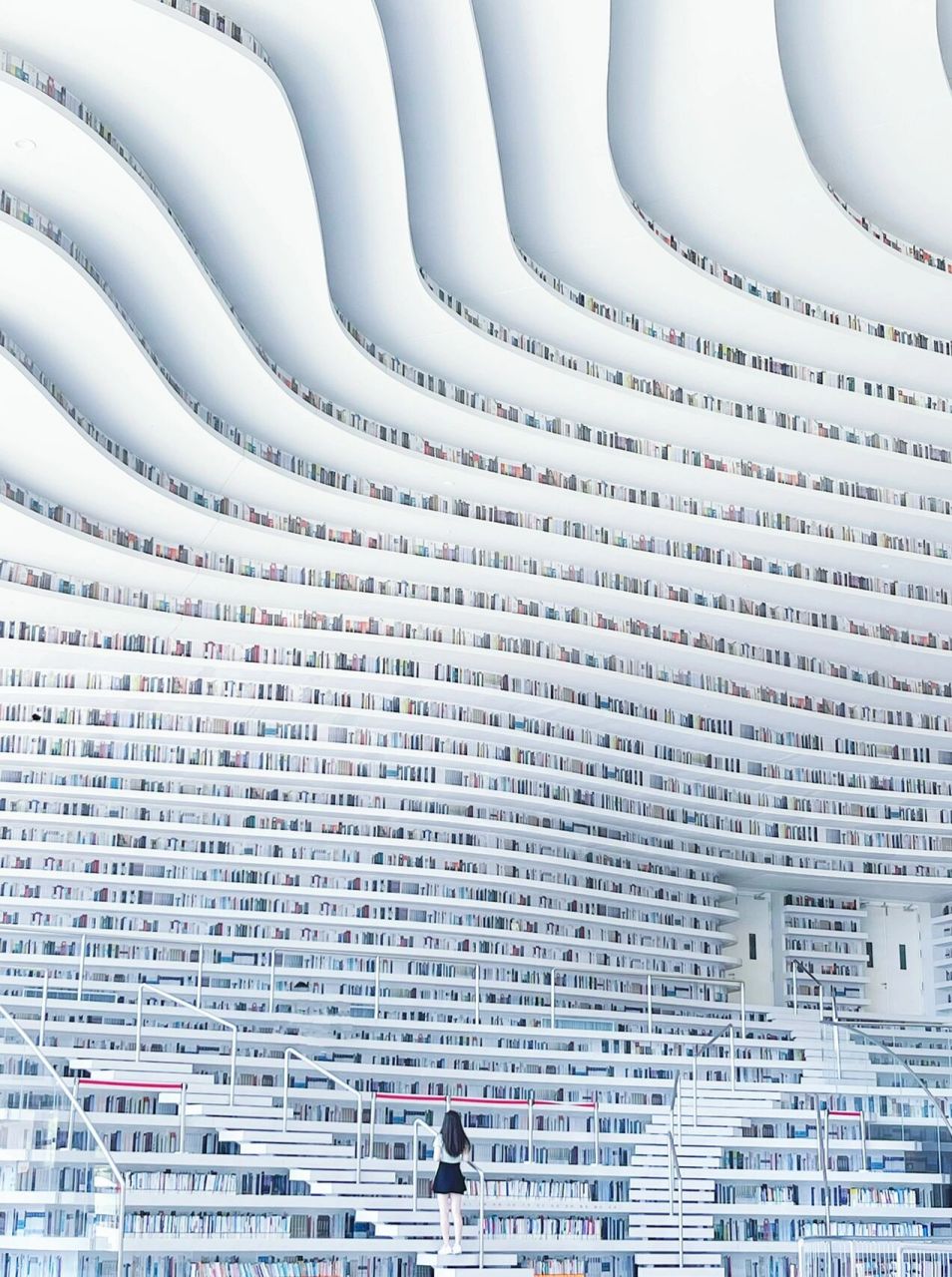 全中国最美图书馆 天津滨海图书馆.这是我第二次来这里,感觉比19年旧