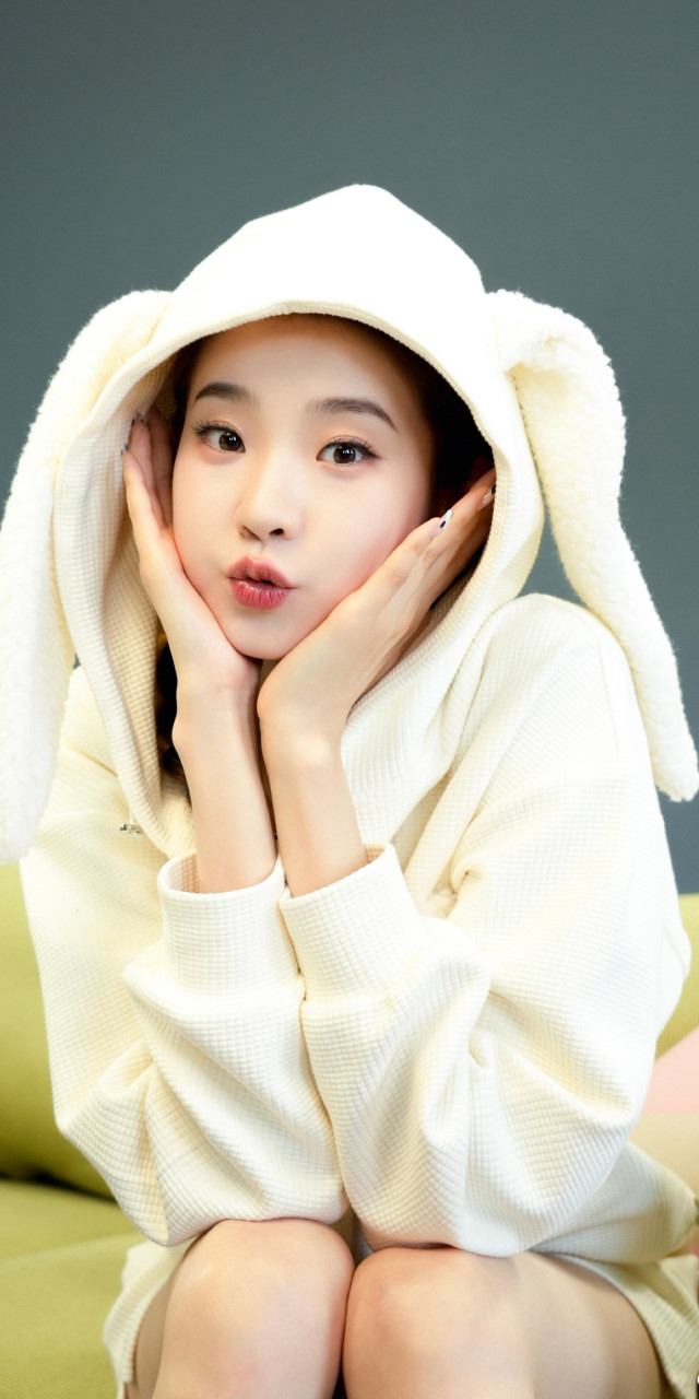 张艺凡萌趣头像壁纸组图