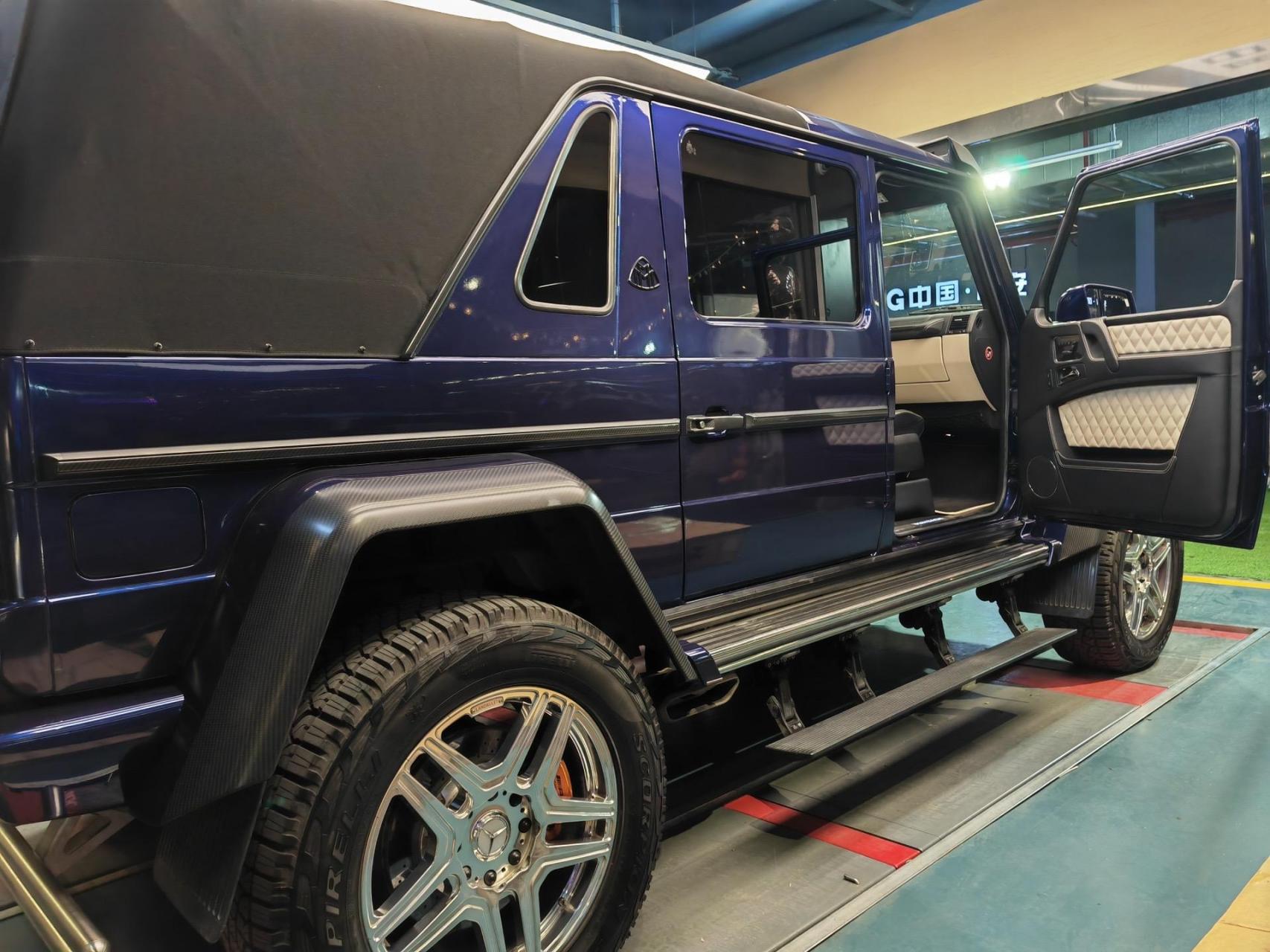 maybach g650 landaulet 1/99  什么叫真正的豪华越野车?