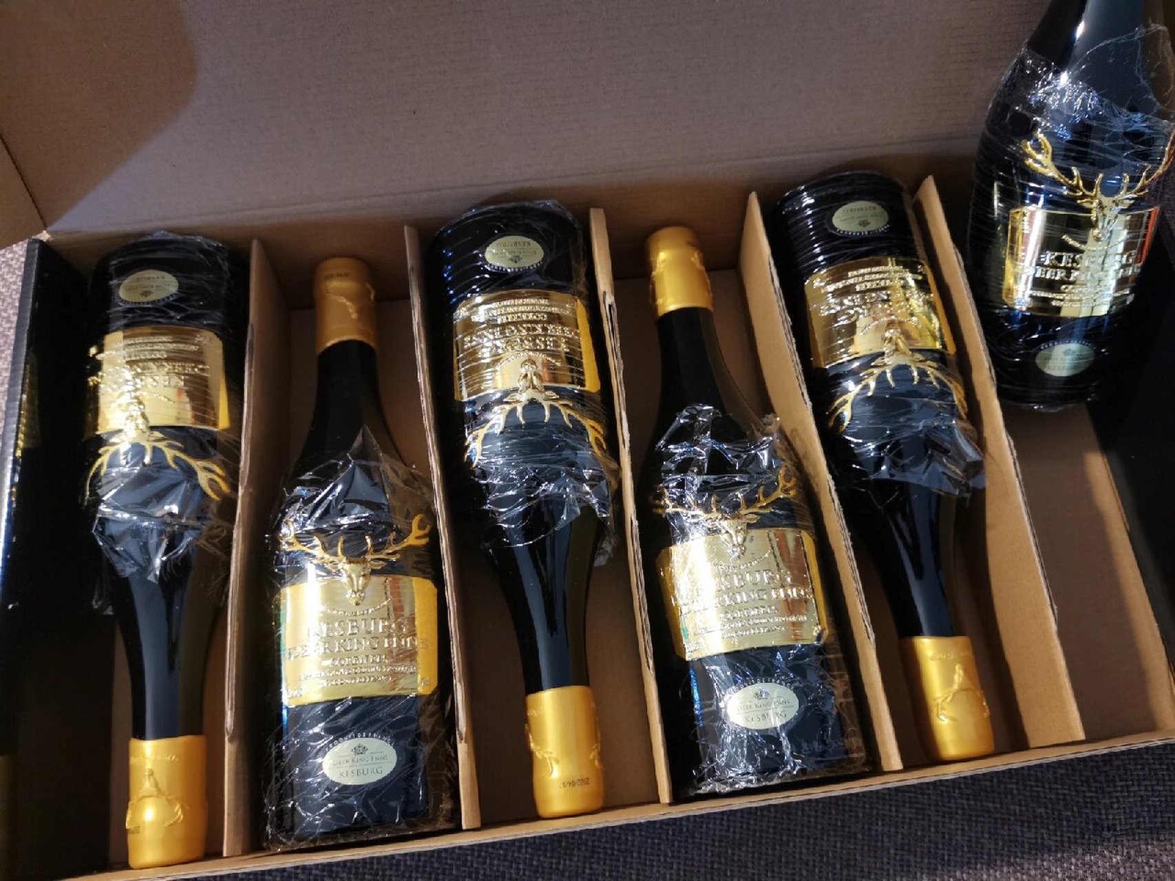 今日份推荐 今日推荐---恺斯堡鹿王恩斯干红葡萄酒 该葡萄酒来自法国