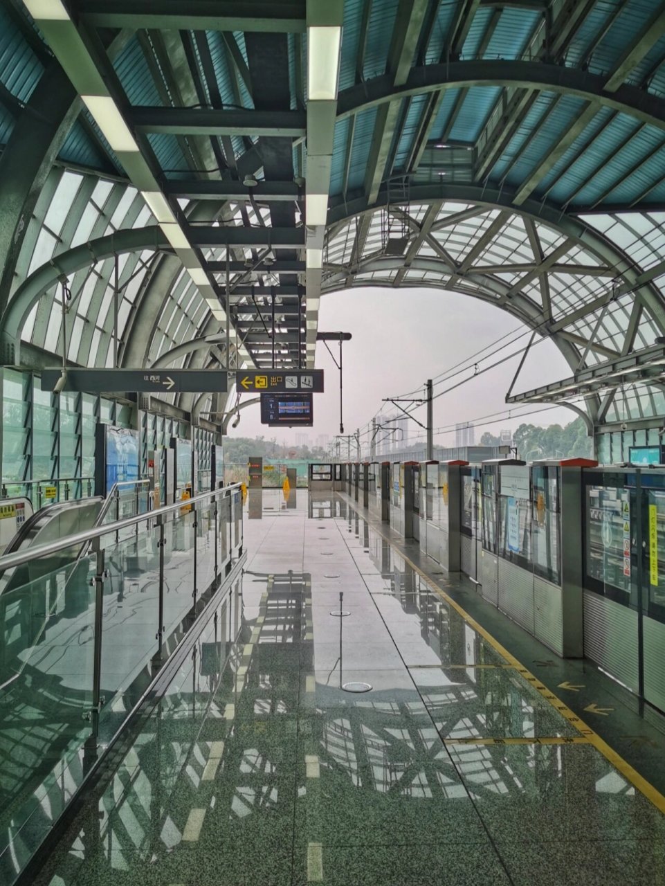 地铁四号线:明蜀王陵站