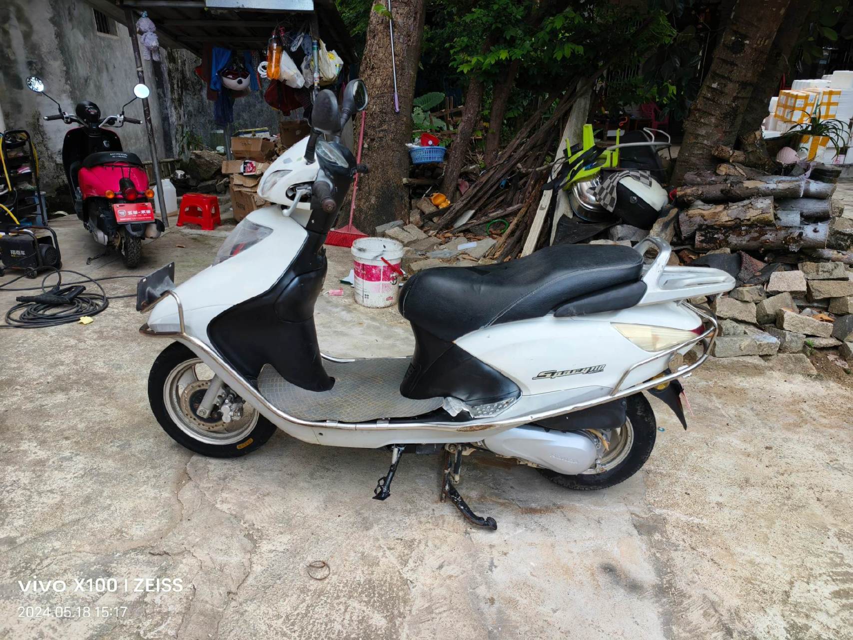 五羊本田电喷优悦110,12生14买,发动机无拆无修,一颗螺丝没动,原版非