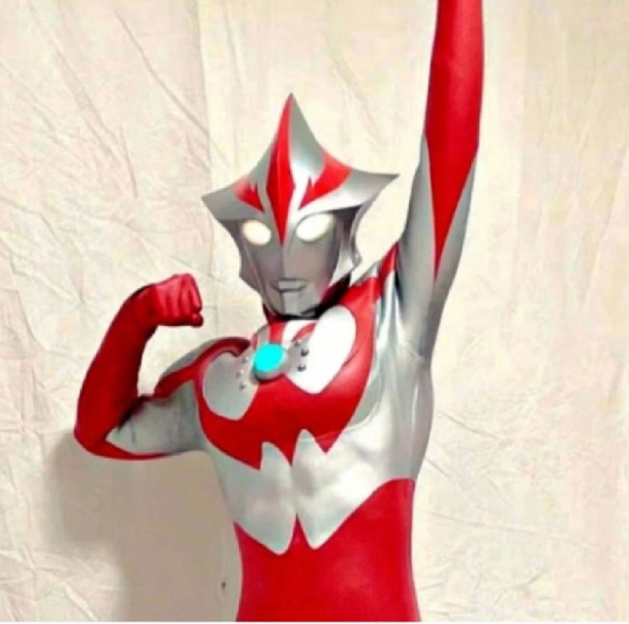 带你看看冷门奥特曼 第一:美洛斯奥特曼 第二:莉法奥特曼 第三:安西斯