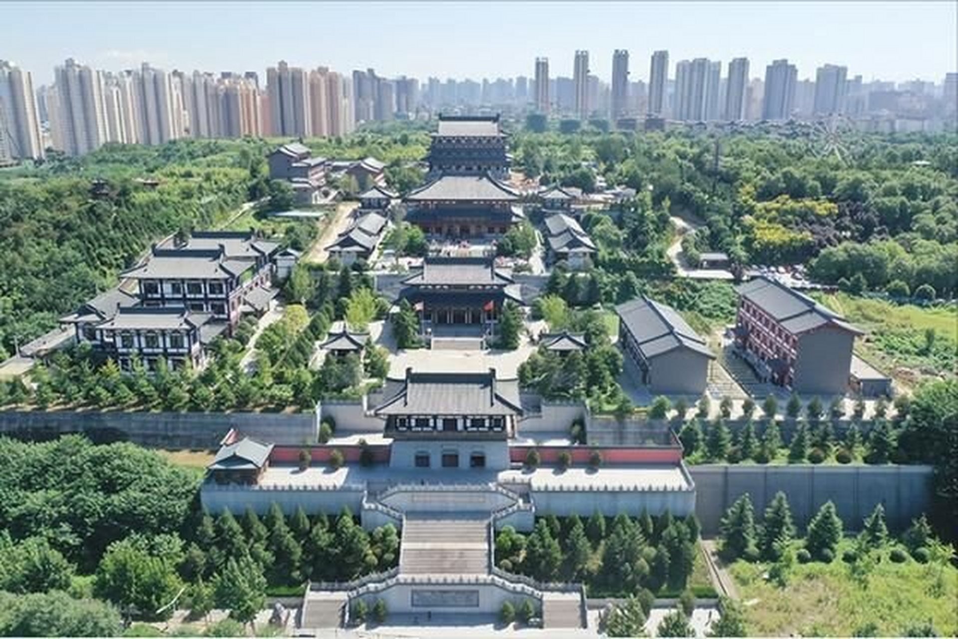 西安长安清凉寺——一座历史悠久的著名寺庙  据记载,在1944年,长安