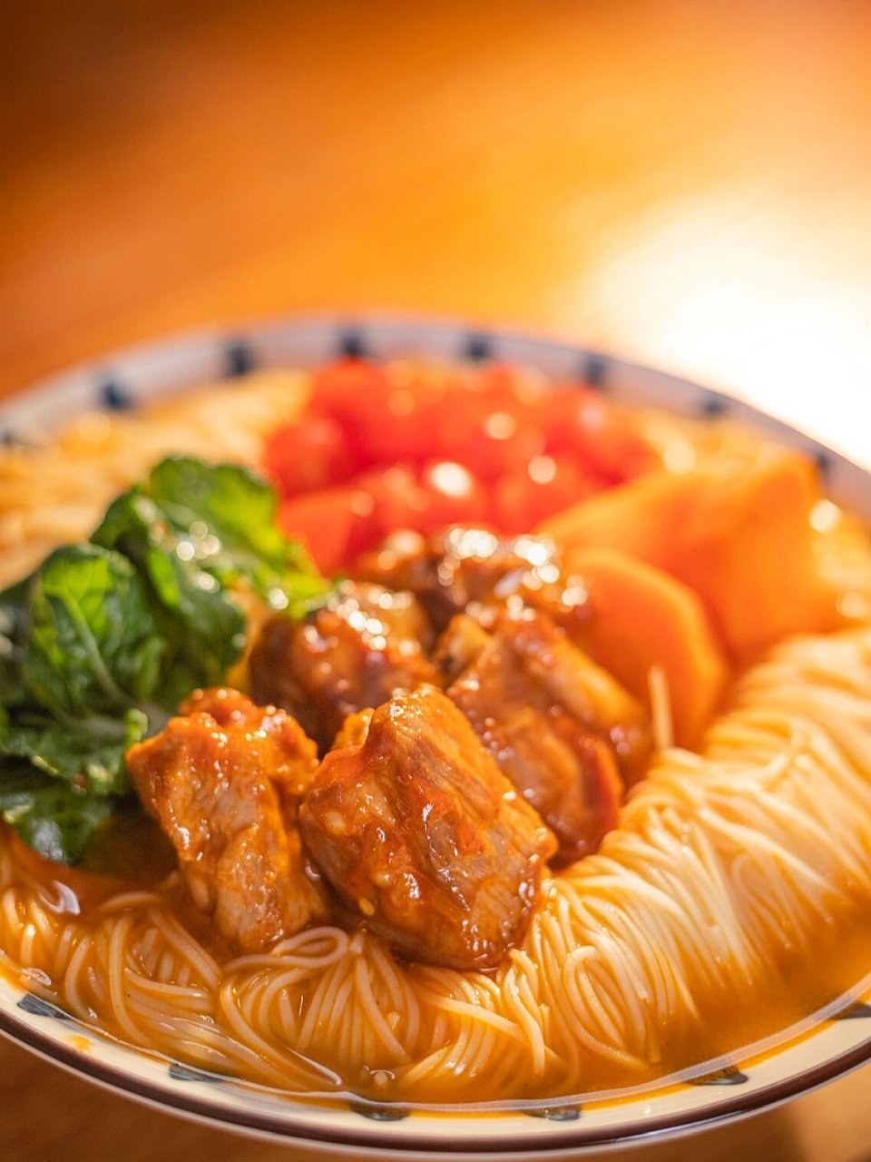 一人食 90番茄排骨面|居家自己煮面条 超级开胃的97番茄排骨面,连