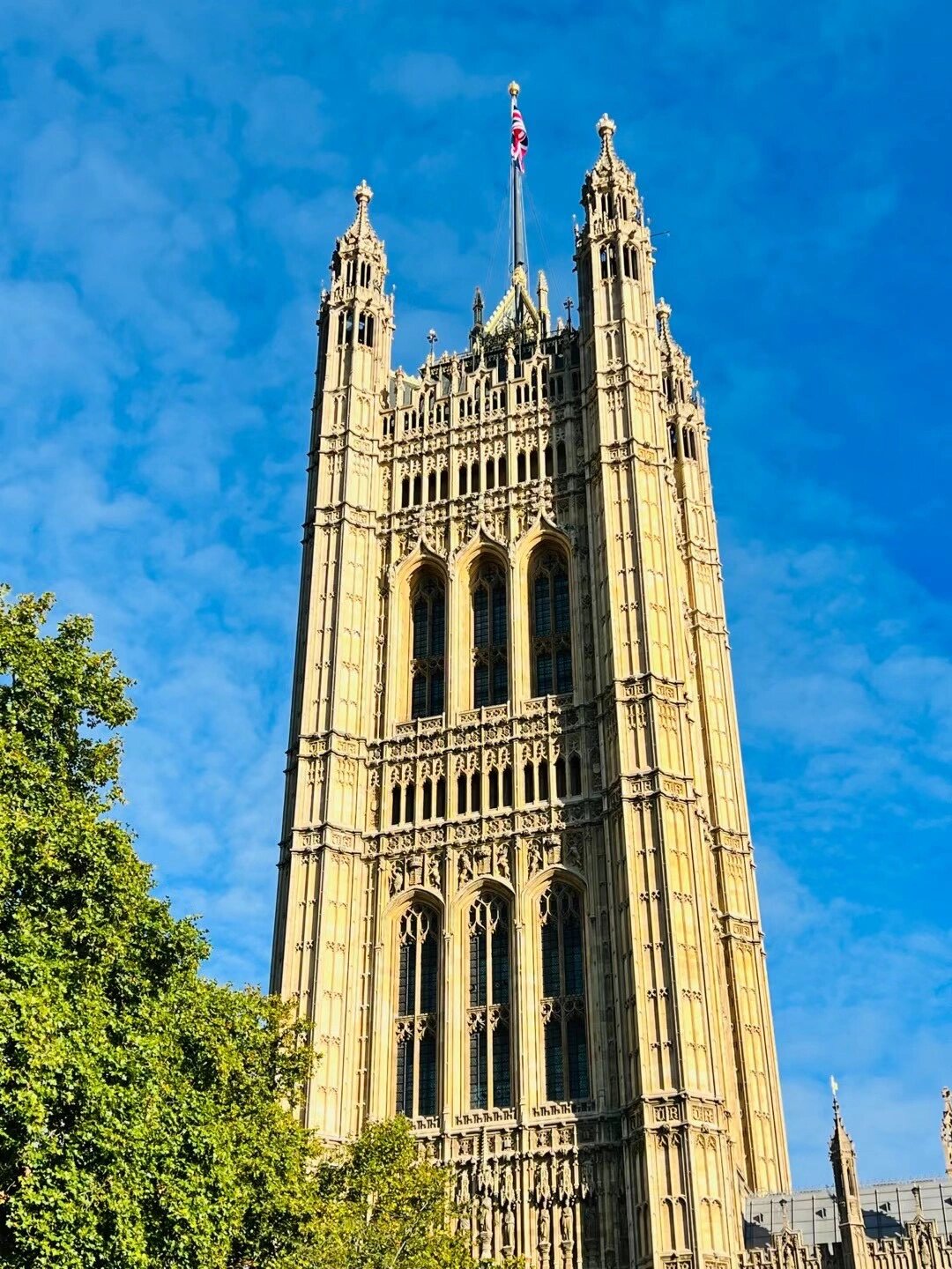 伦敦壮丽的英国议会大厦-威斯敏斯特宫
