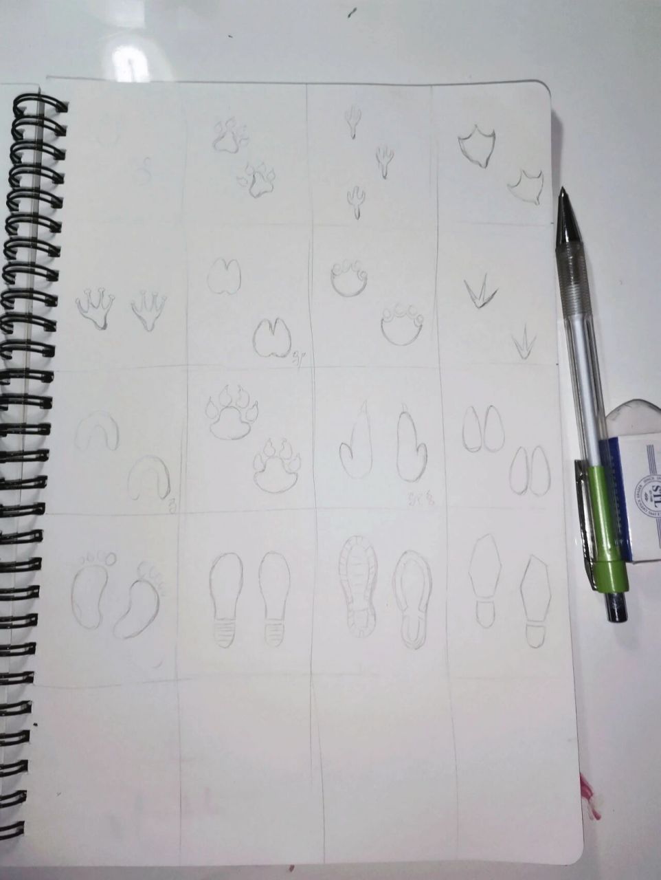 16种脚印简笔画画法-原创793 参考网络素材