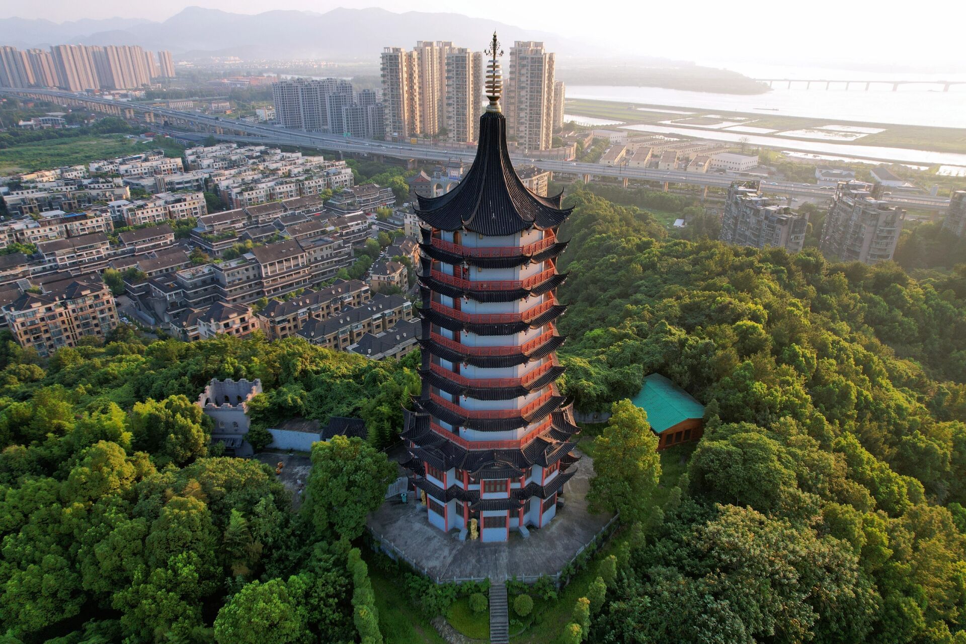 东方文化园航拍 东方文化园一共分三个区,佛教,道教和儒家～下午4点
