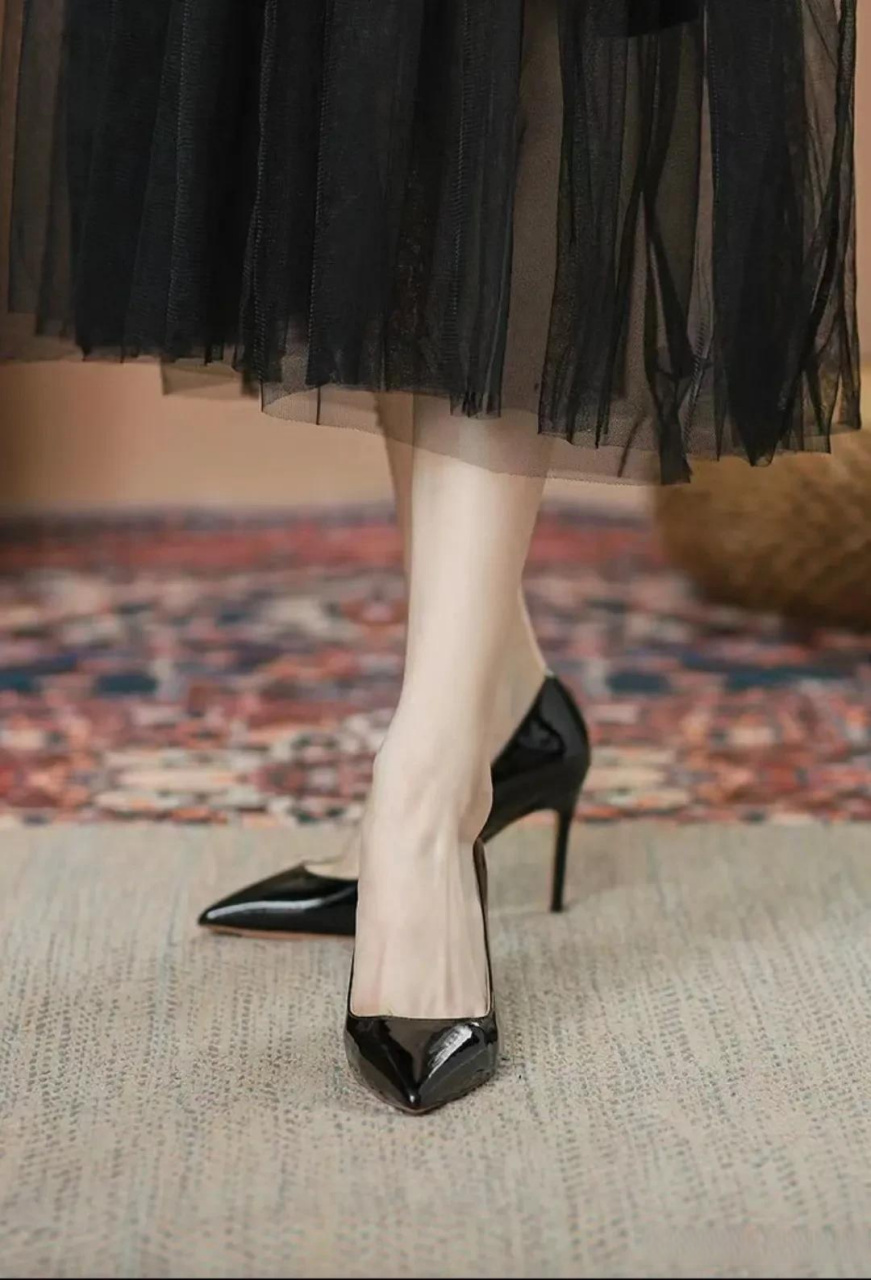高跟鞋绝美高跟鞋,舞绮风品牌漆皮黑色漂亮高跟鞋欣赏 高跟鞋哪双好看