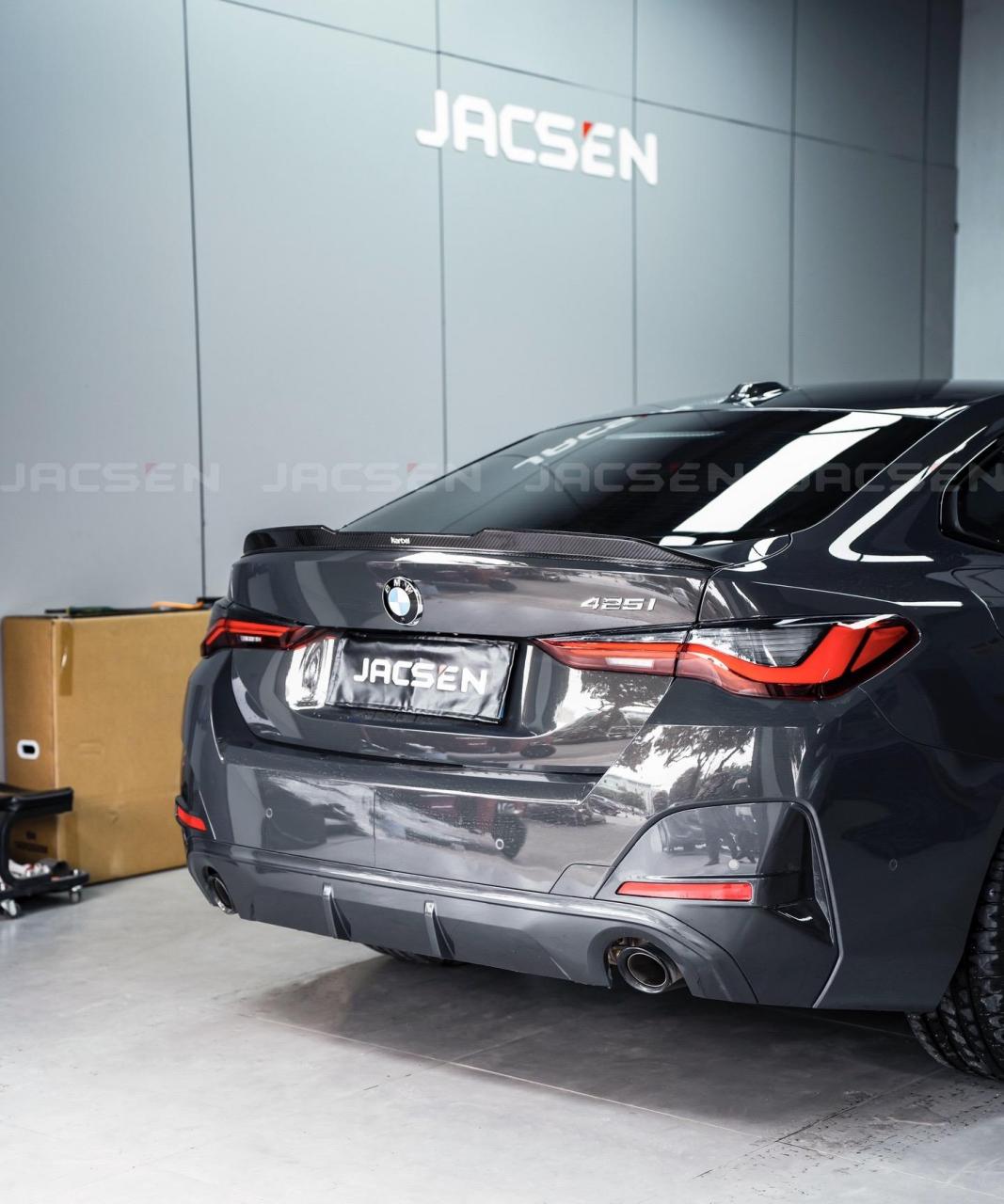 当宝马4系四门碧玺灰碰上卡布尔尾翼.