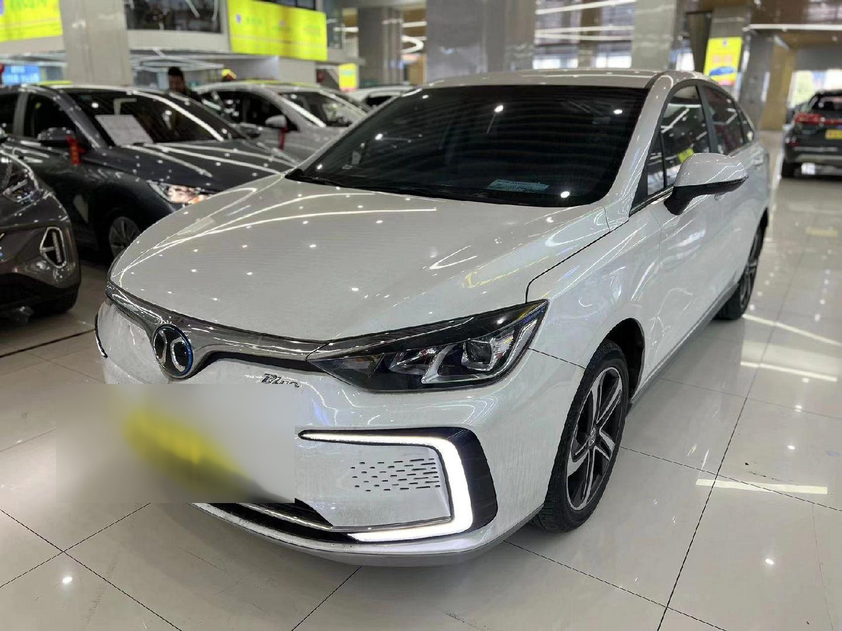 【北汽eu5】 新到19款r500网约版,21年12月上牌,3.