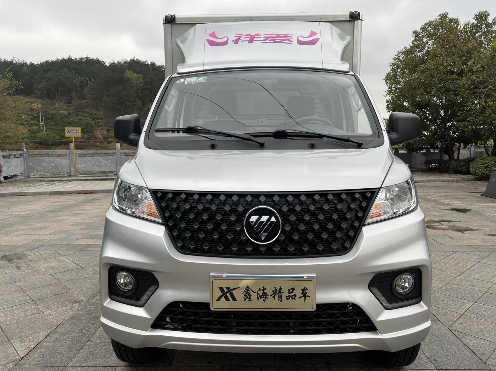 福田祥菱v3单排厢式货车1.6l,22年8月上牌.4千公里.中控大屏.