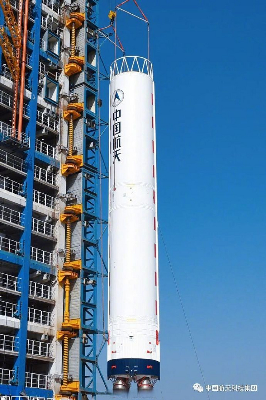 6月15日13时30分,长征二号丁运载火箭在太原卫星发射中心点火起飞