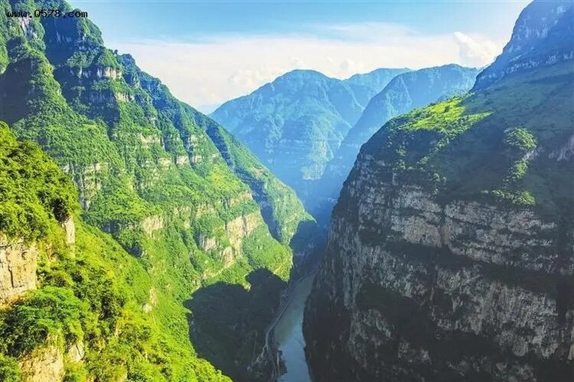 四川省乐山市的金口大峡谷,是我国一处4a级旅游景区