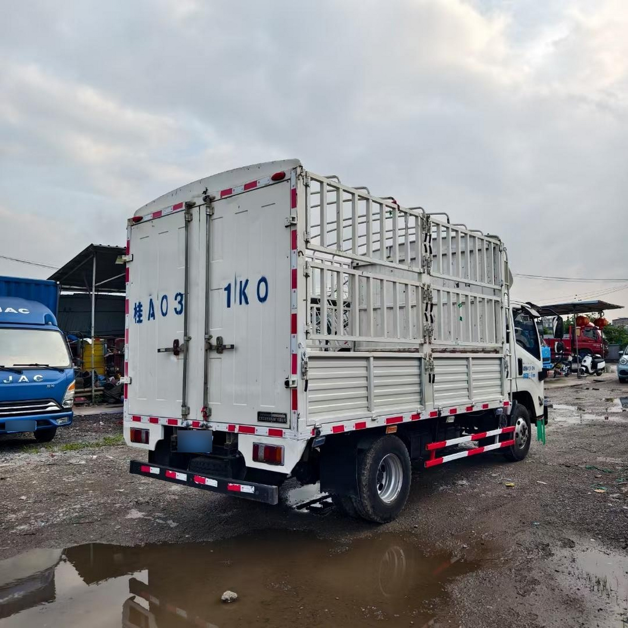 2020年3月江铃排半3米8高栏,2.