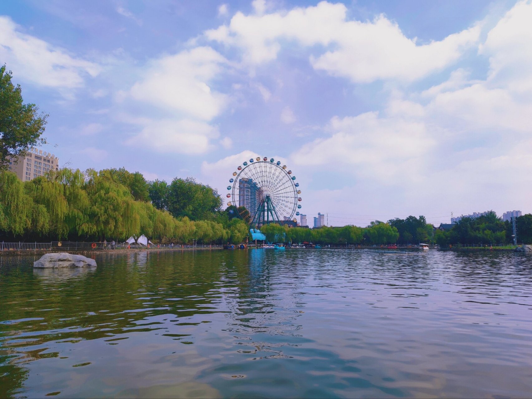 漯河~神州鸟园 这里的公交司机会对每一个乘客说:欢迎乘坐 这里的神州